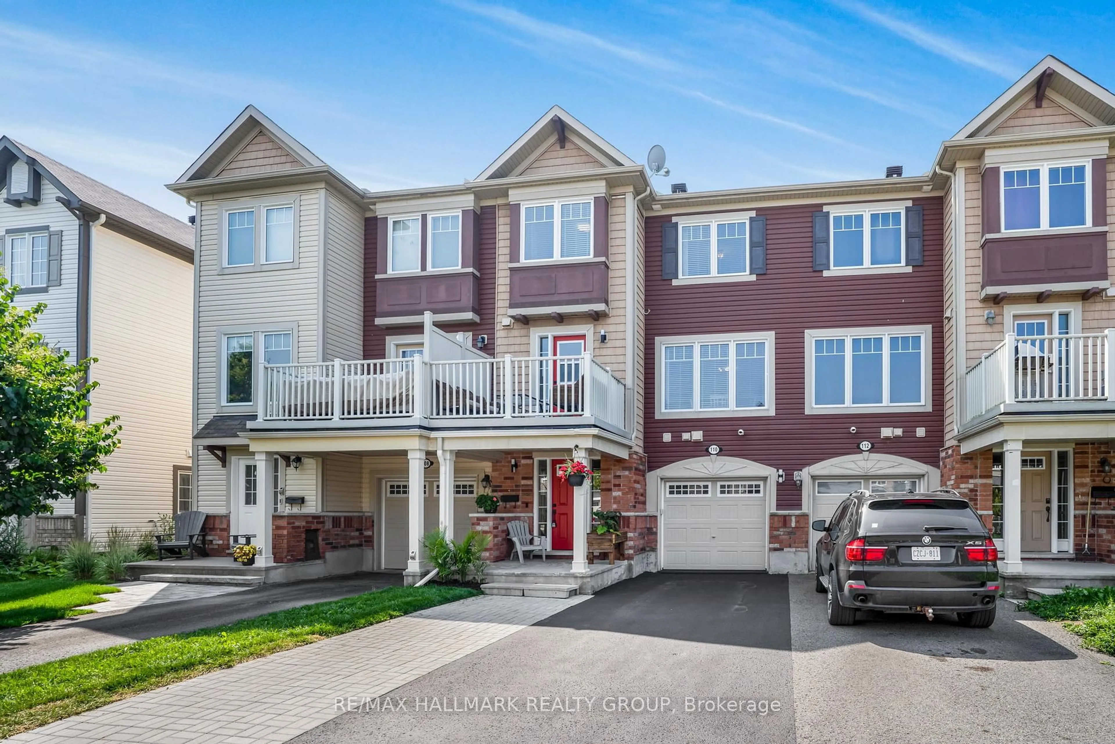 Home with vinyl exterior material, street for 110 SUNSHINE Cres, Ottawa Ontario K4A 0V3
