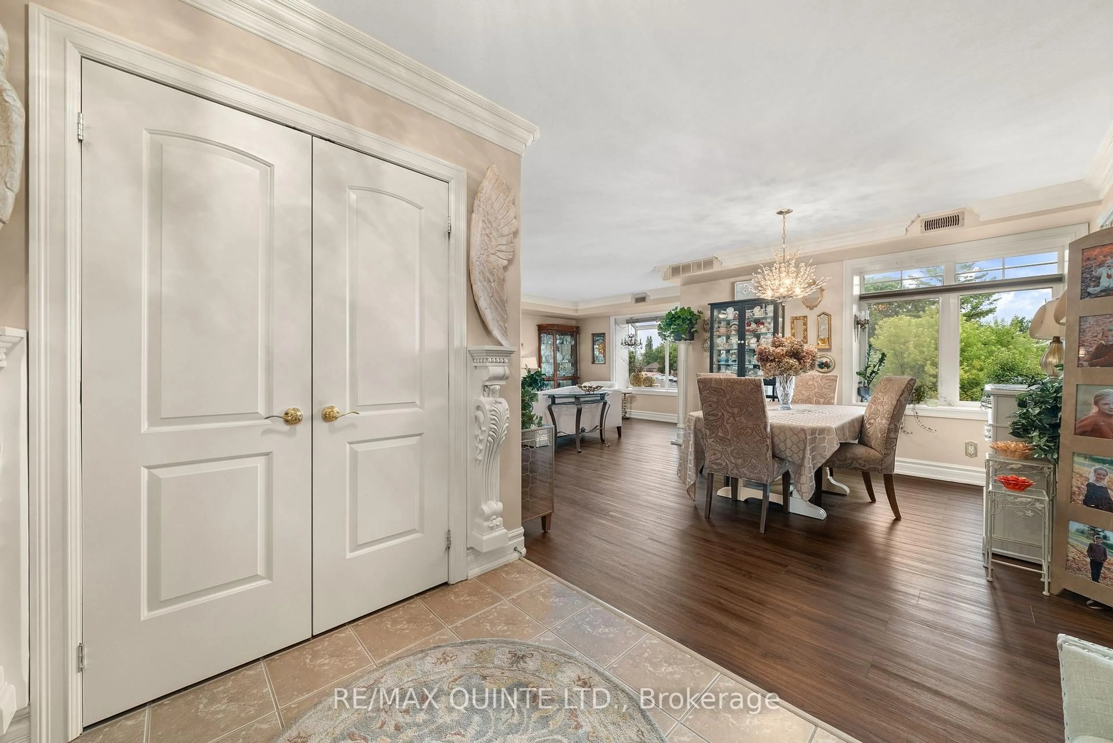 Indoor entryway for 145 Farley Ave #201, Belleville Ontario K8N 4L1