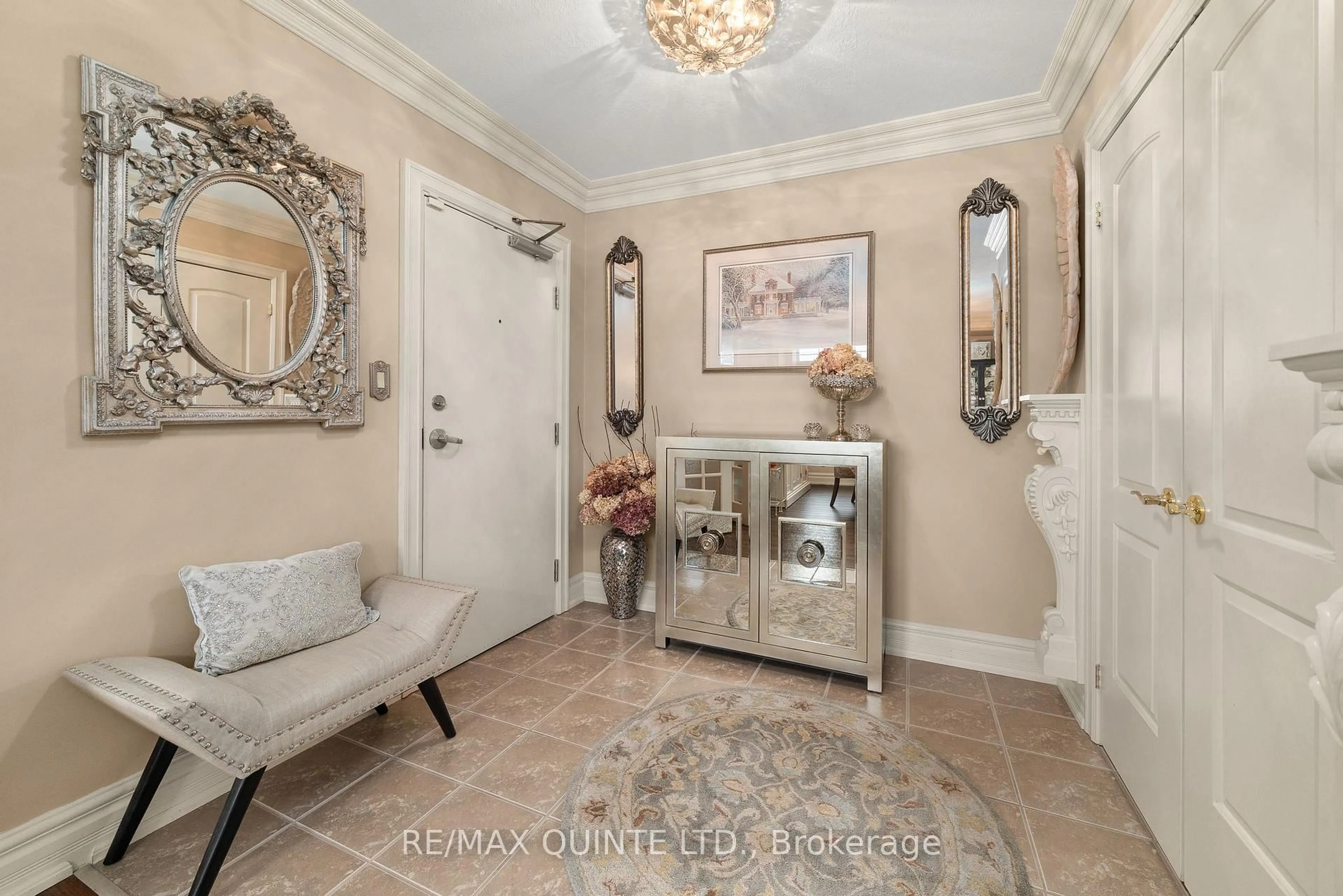 Indoor entryway for 145 Farley Ave #201, Belleville Ontario K8N 4L1