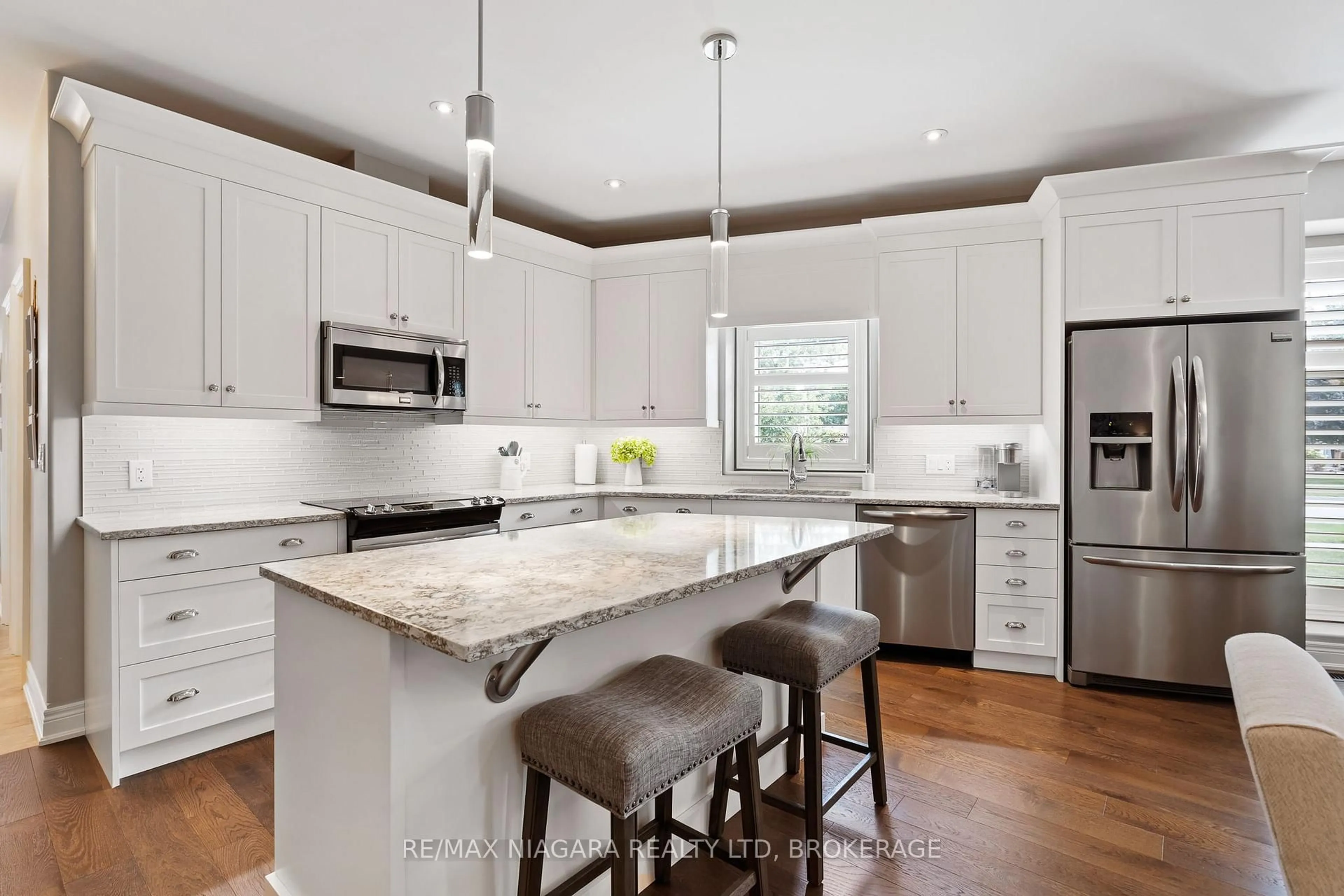 Open concept kitchen, ceramic/tile floor for 1 Lena Common #-, St. Catharines Ontario L2N 0A6