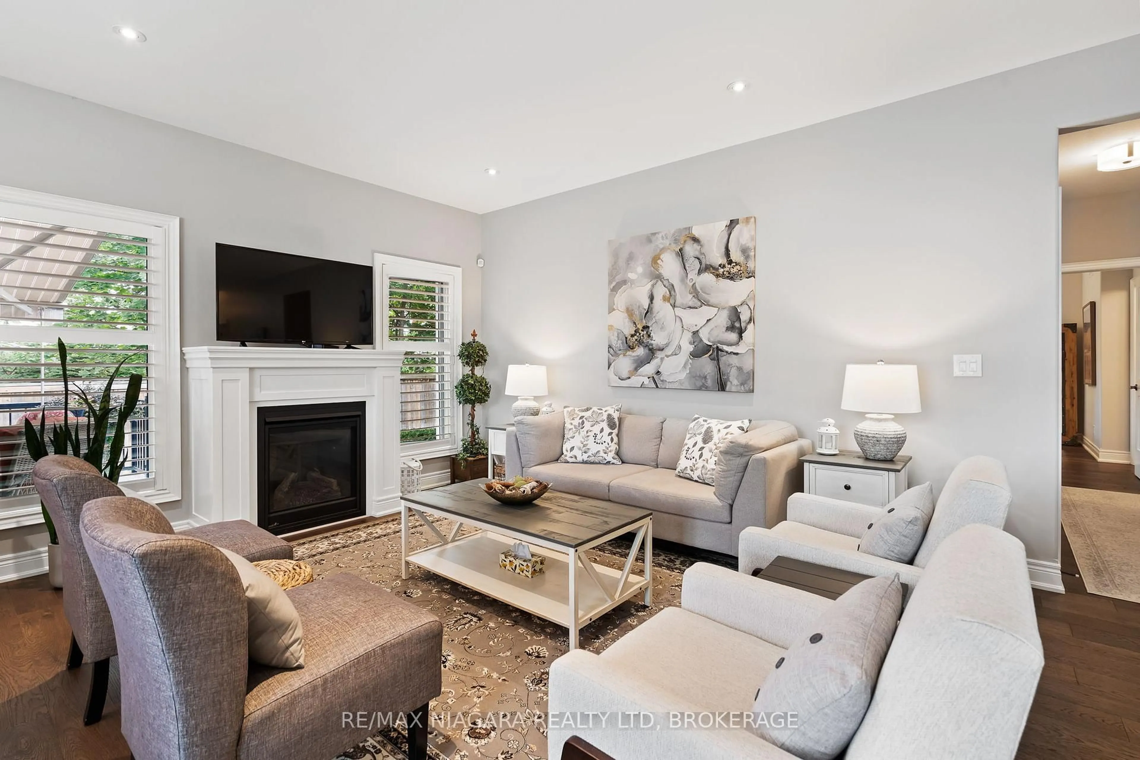 Living room with furniture, unknown for 1 Lena Common #-, St. Catharines Ontario L2N 0A6