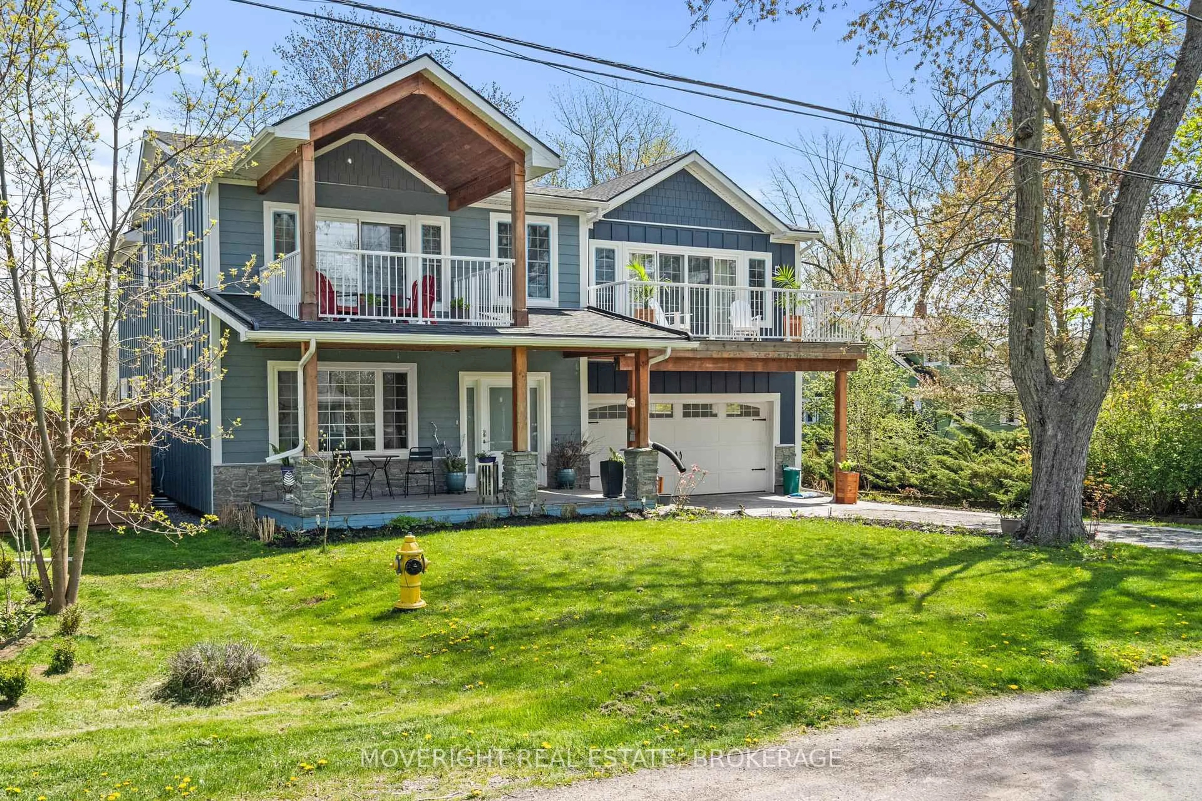 Home with vinyl exterior material, street for 318 Beachview Ave, Fort Erie Ontario L2A 4L7