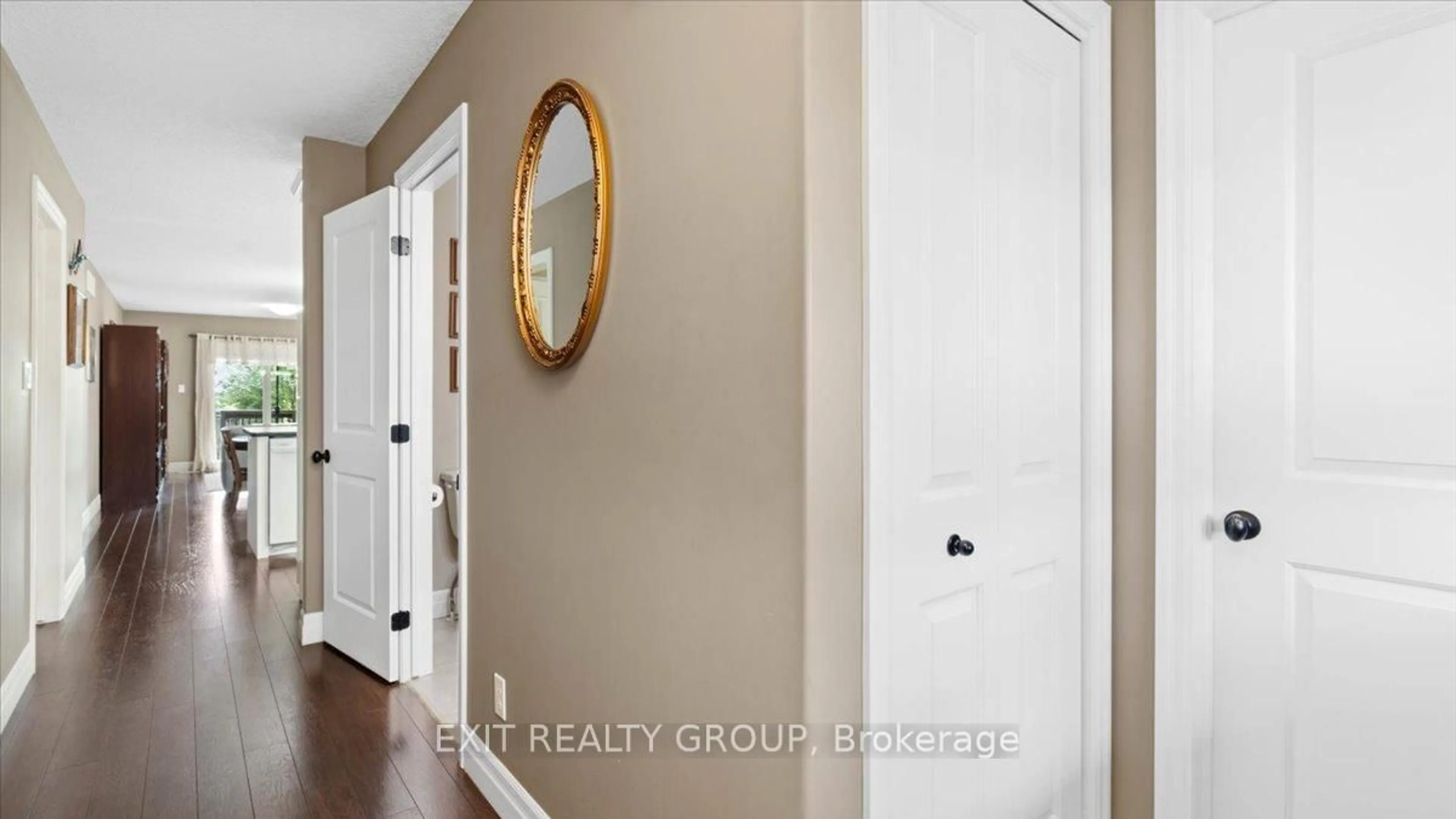Indoor entryway for 14 Cortland Cres, Barry's Bay Ontario K0K 1B0