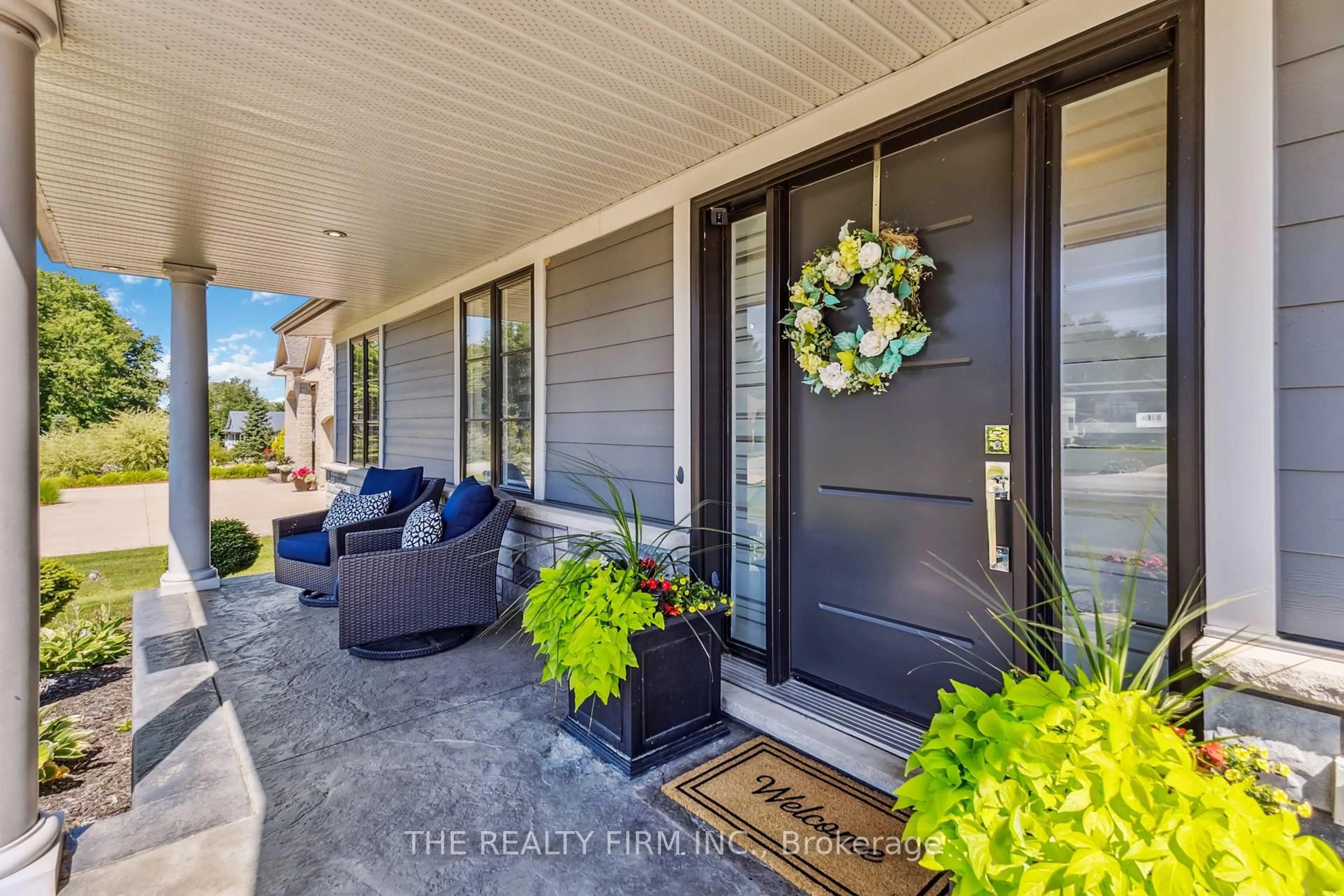 Indoor entryway for 88575 Hilltop Lane, Malahide Ontario N5H 0B1