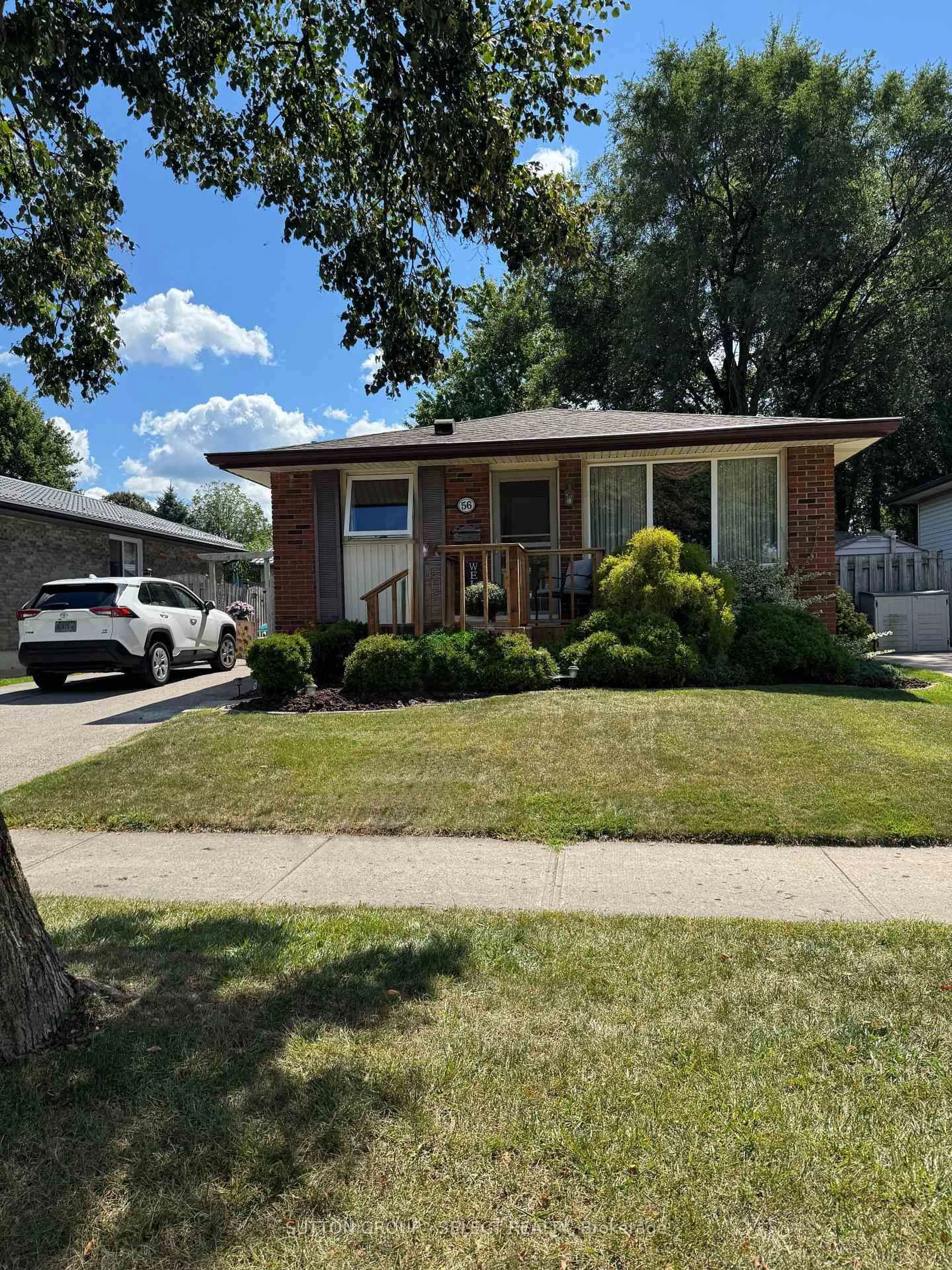 Home with vinyl exterior material, street for 56 BARRETT Cres, London South Ontario N6E 1T5