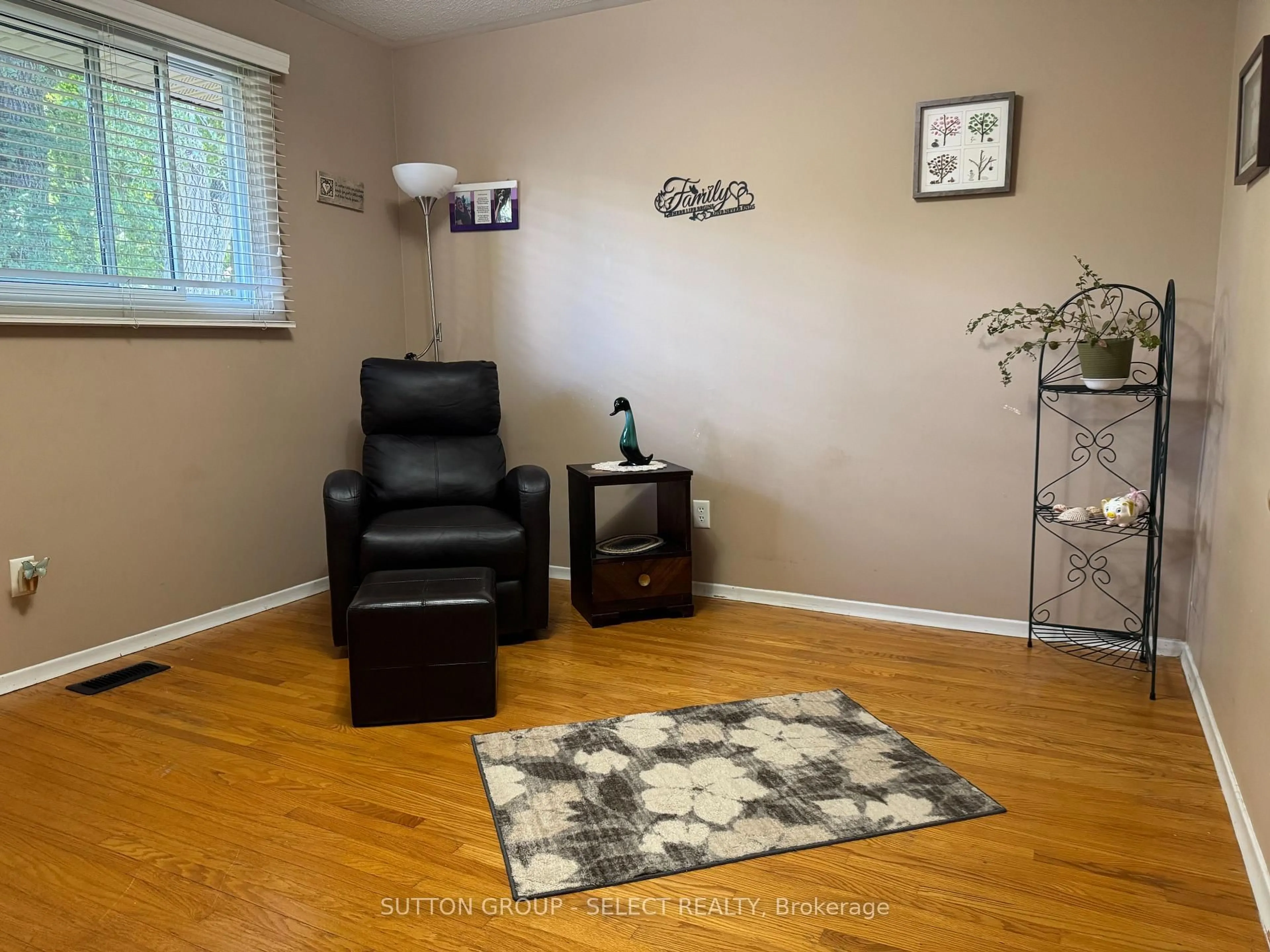 A pic of a room for 56 BARRETT Cres, London South Ontario N6E 1T5