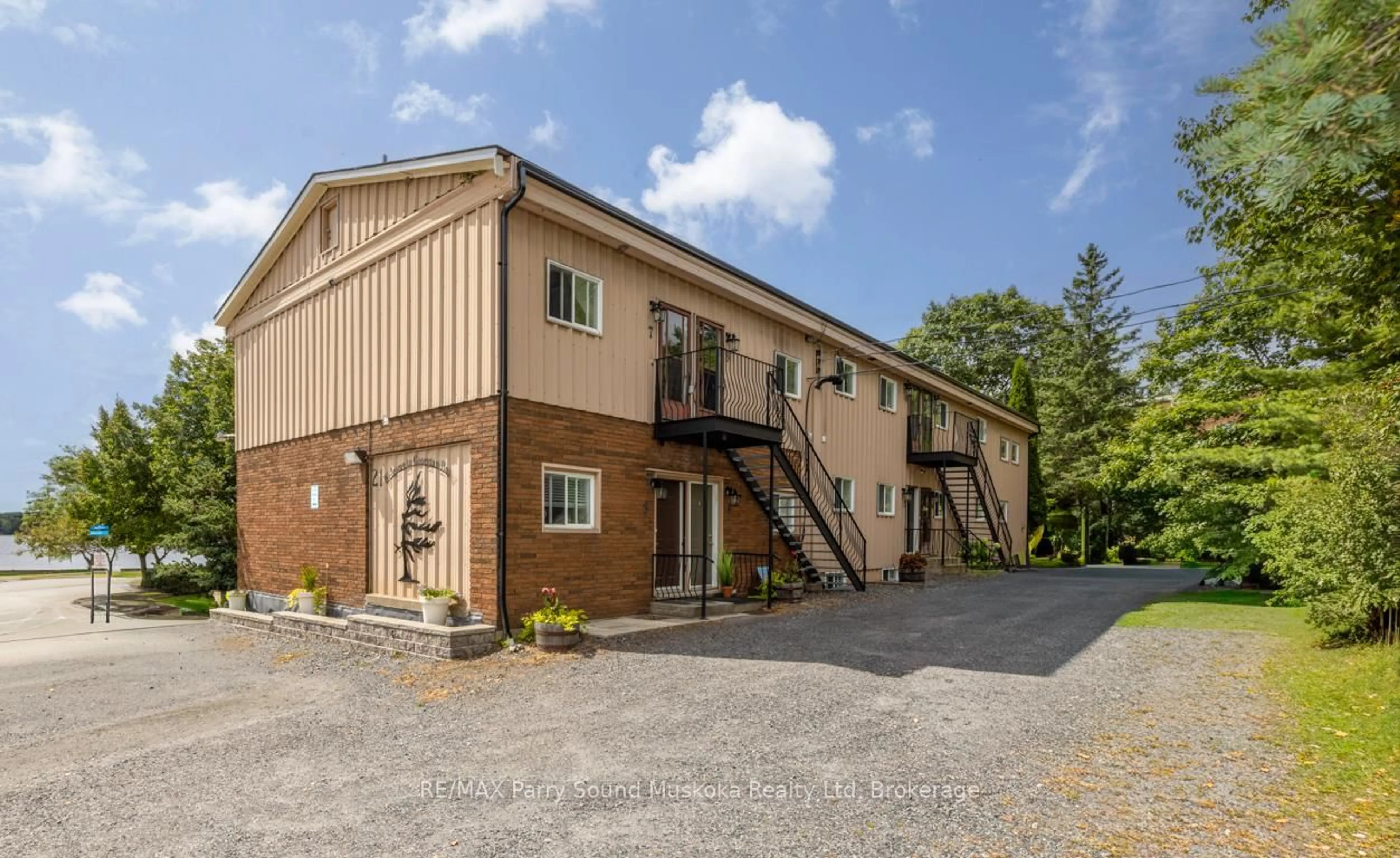 Unknown for 21 Prospect St #4, Parry Sound Ontario P2A 2B5