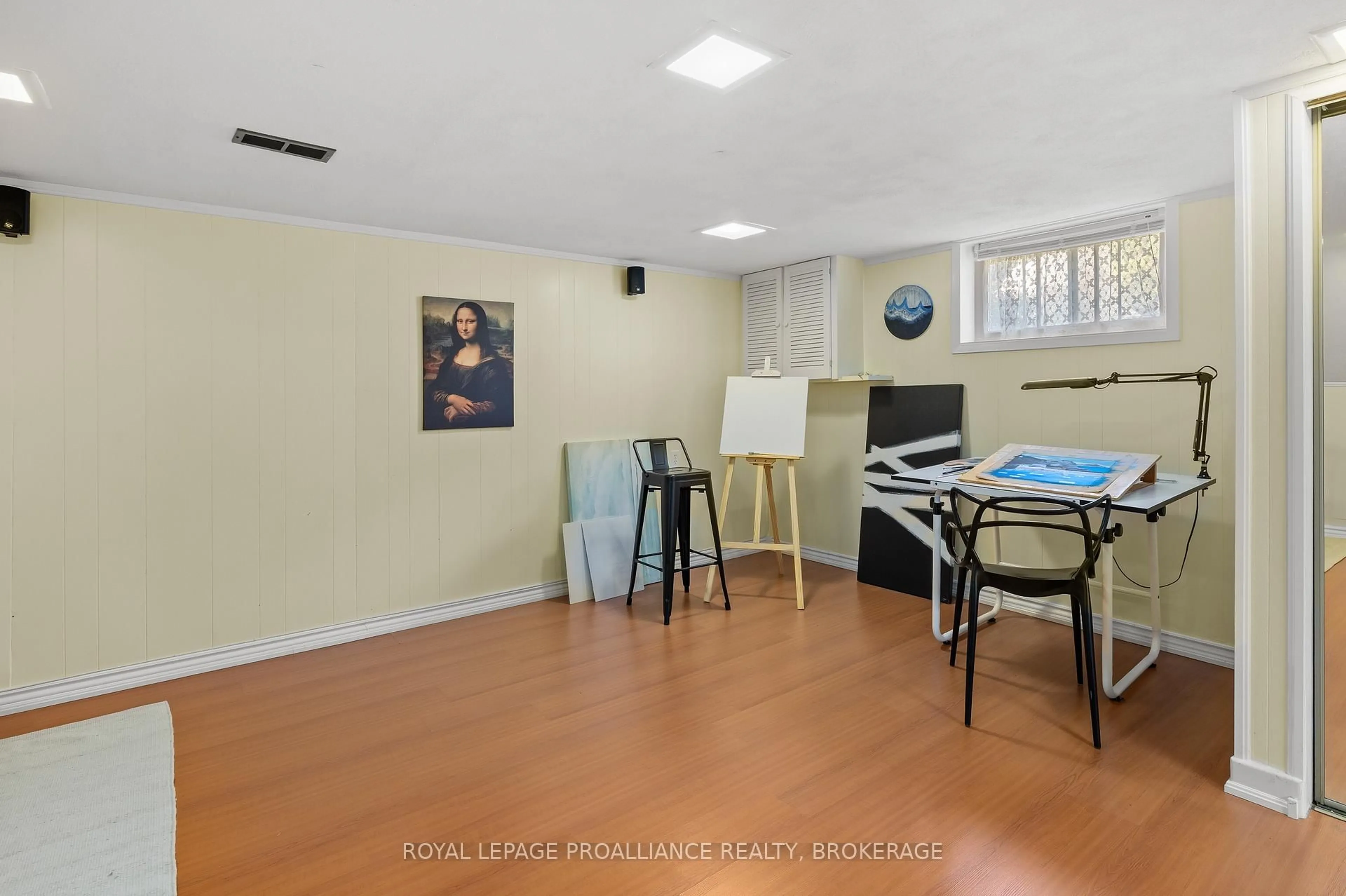 A pic of a room for 35 Manitou Cres, Loyalist Ontario K7N 1B1