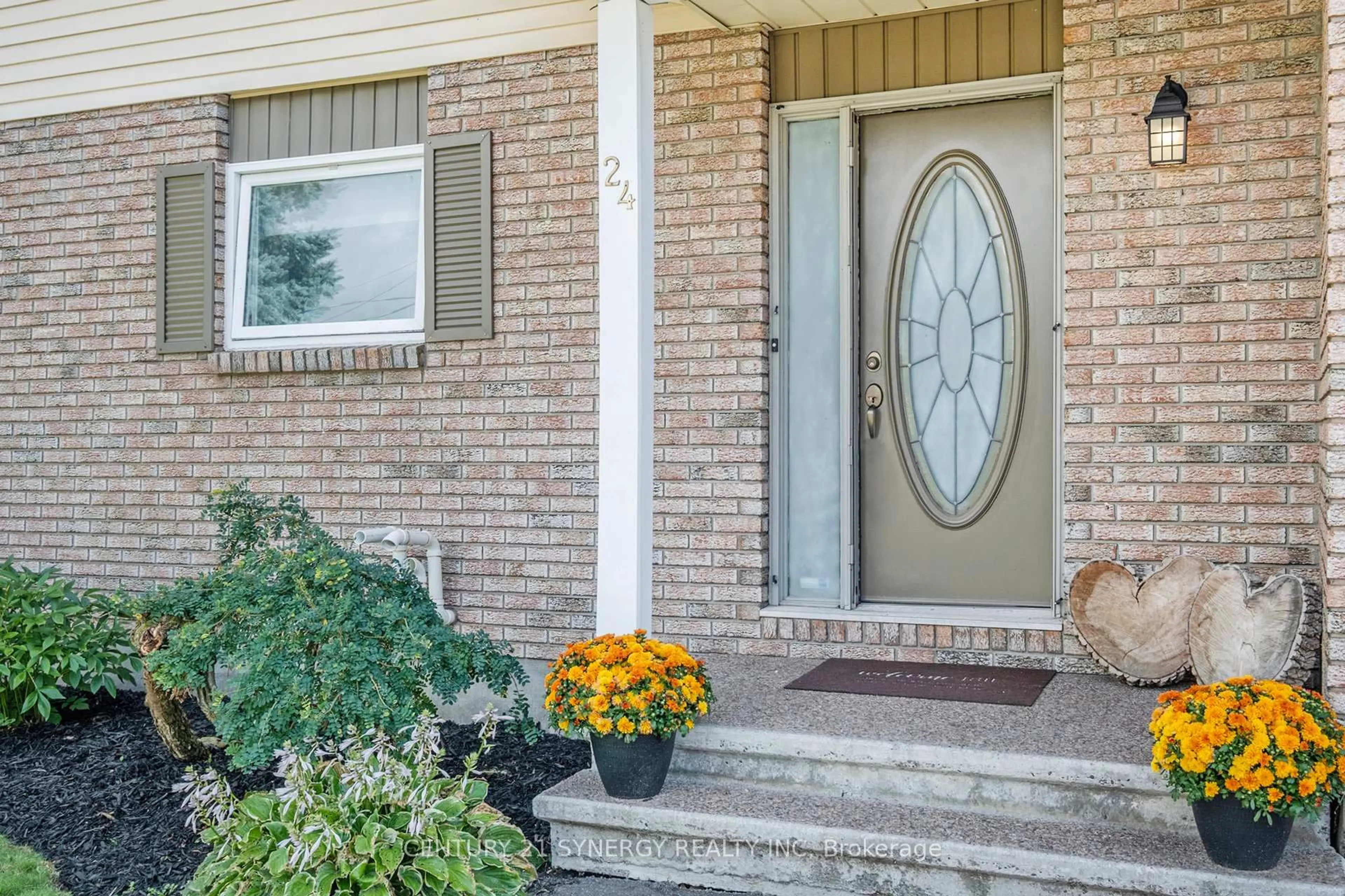 Unknown for 24 Menard St, Russell Ontario K0A 1W1