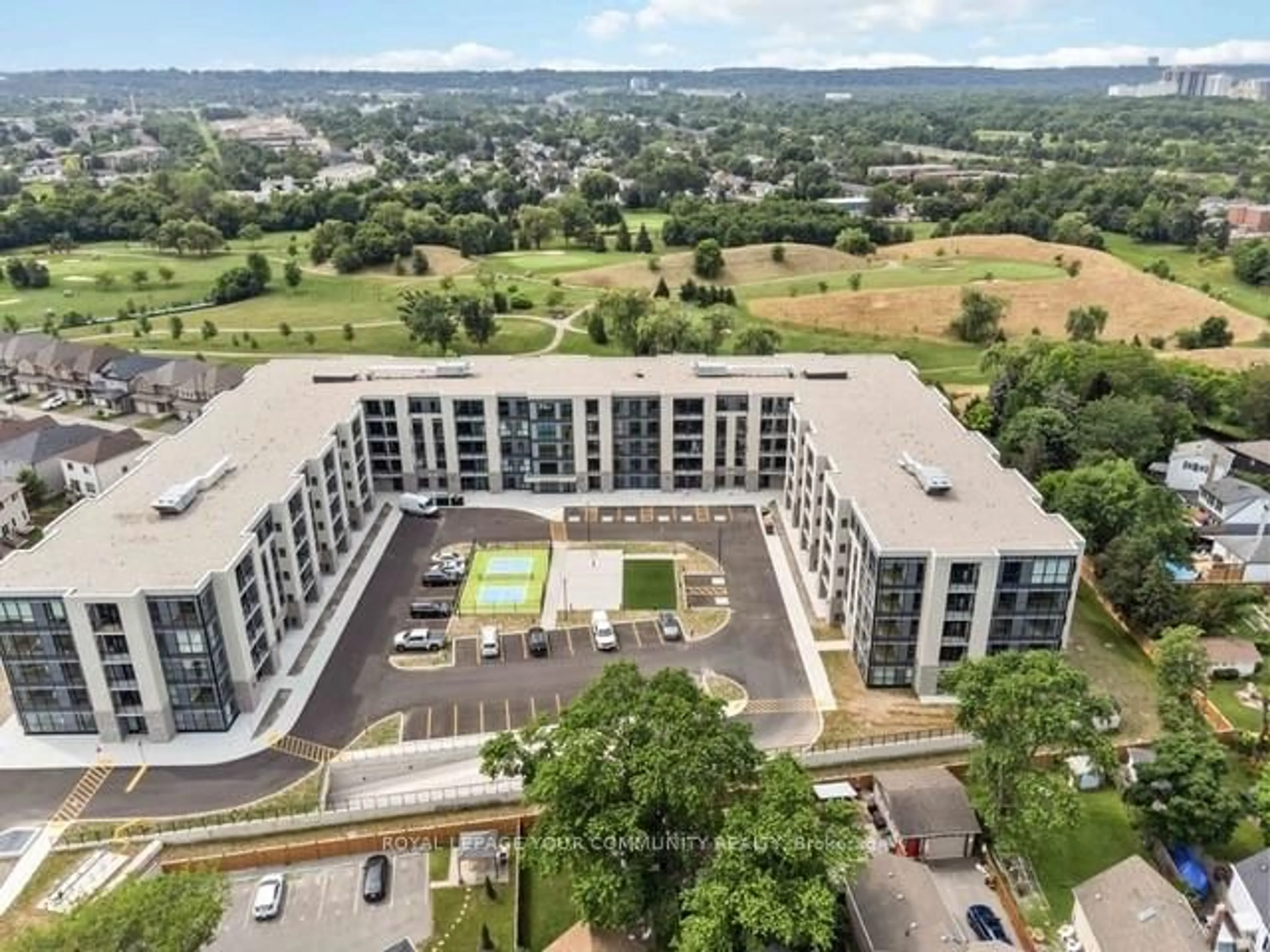 A pic from outside/outdoor area/front of a property/back of a property/a pic from drone, city buildings view from balcony for 50 Herrick Ave, St. Catharines Ontario L2P 2T9