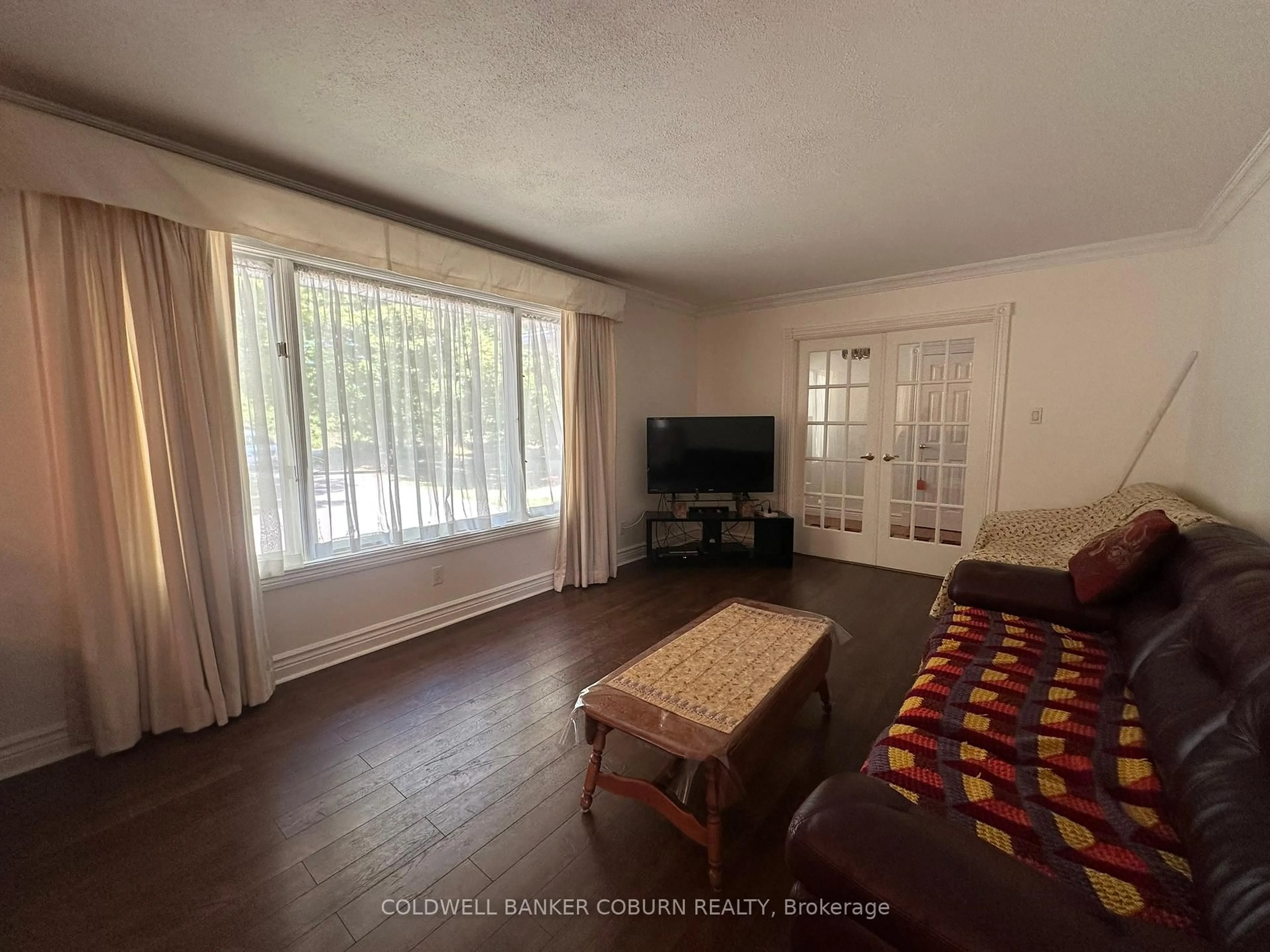 A pic of a room for 10014 Broken Second Rd, Edwardsburgh/Cardinal Ontario K0E 1E0