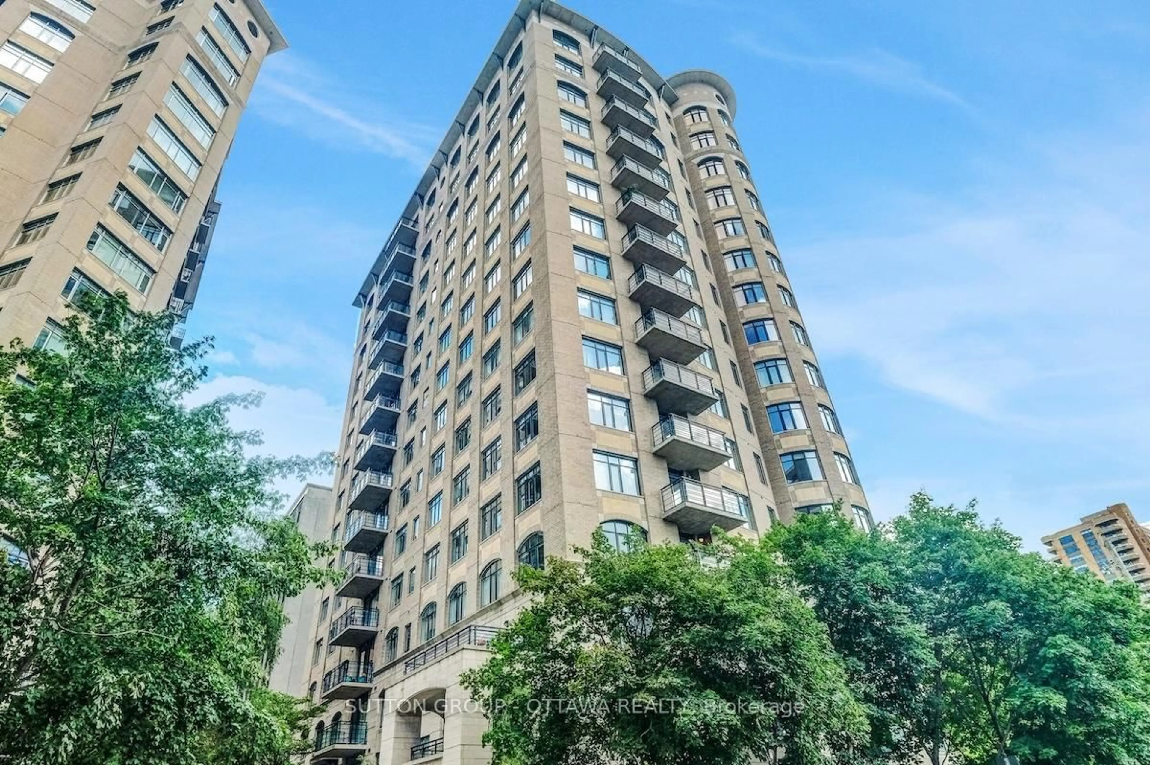 Unknown for 95 Bronson Ave #802, Ottawa Ontario K1R 1E2