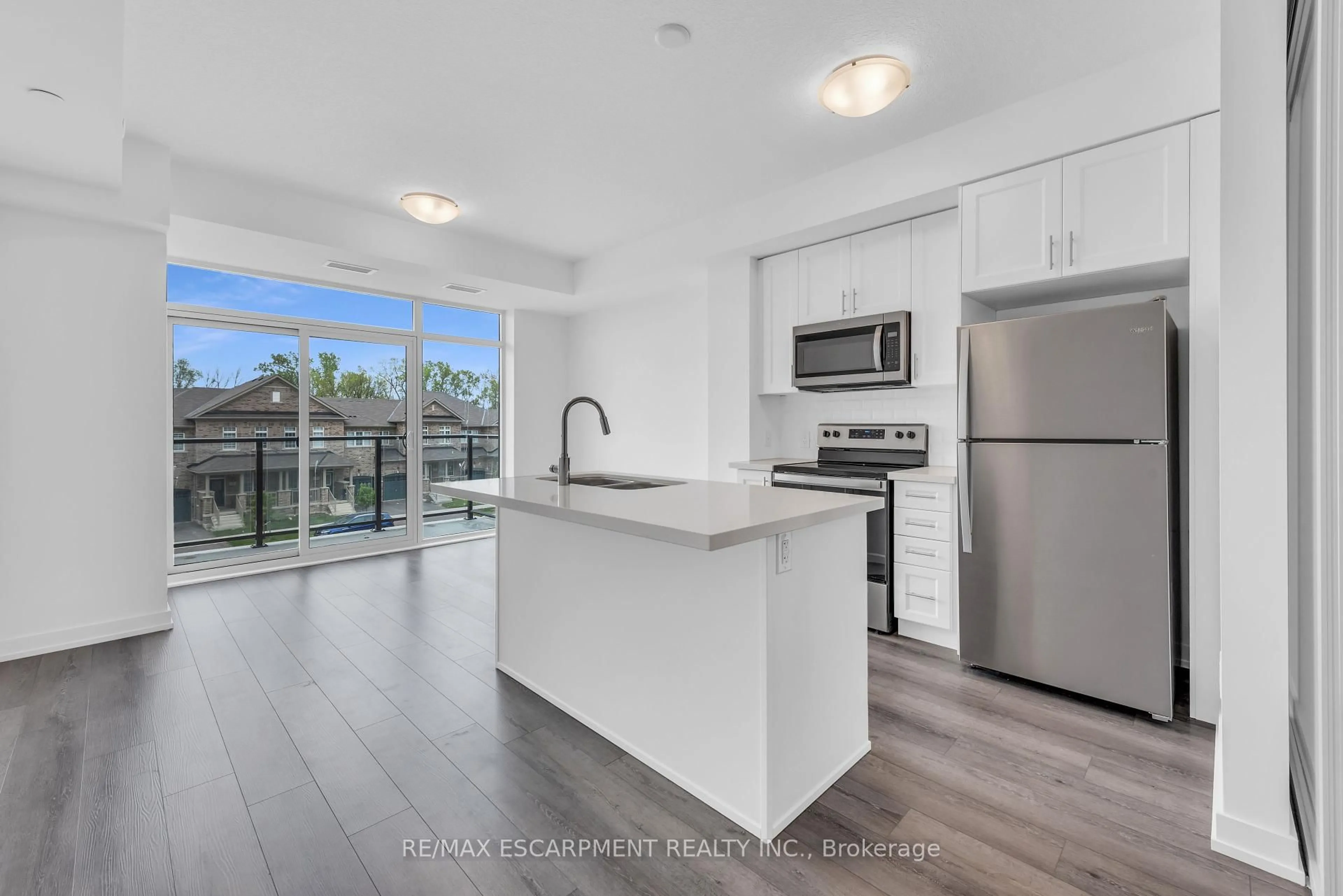 Open concept kitchen, unknown for 470 Dundas St #220, Hamilton Ontario L0R 2H4