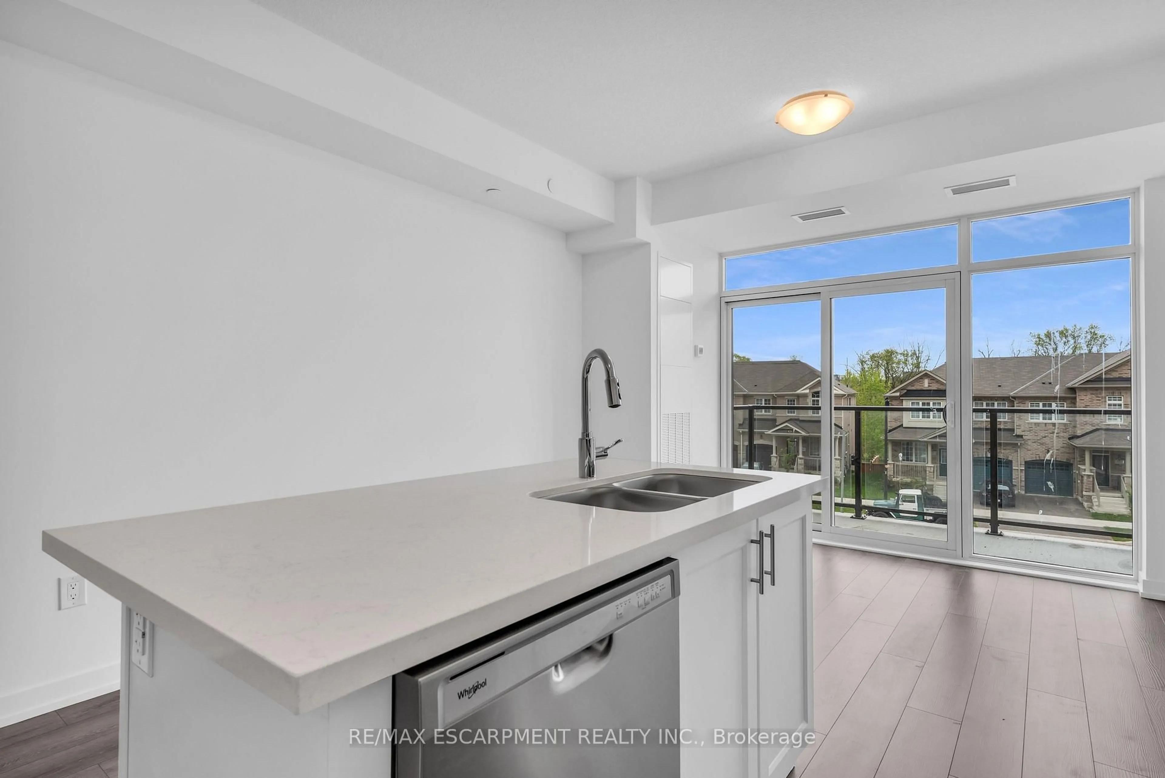 Open concept kitchen, unknown for 470 Dundas St #220, Hamilton Ontario L0R 2H4