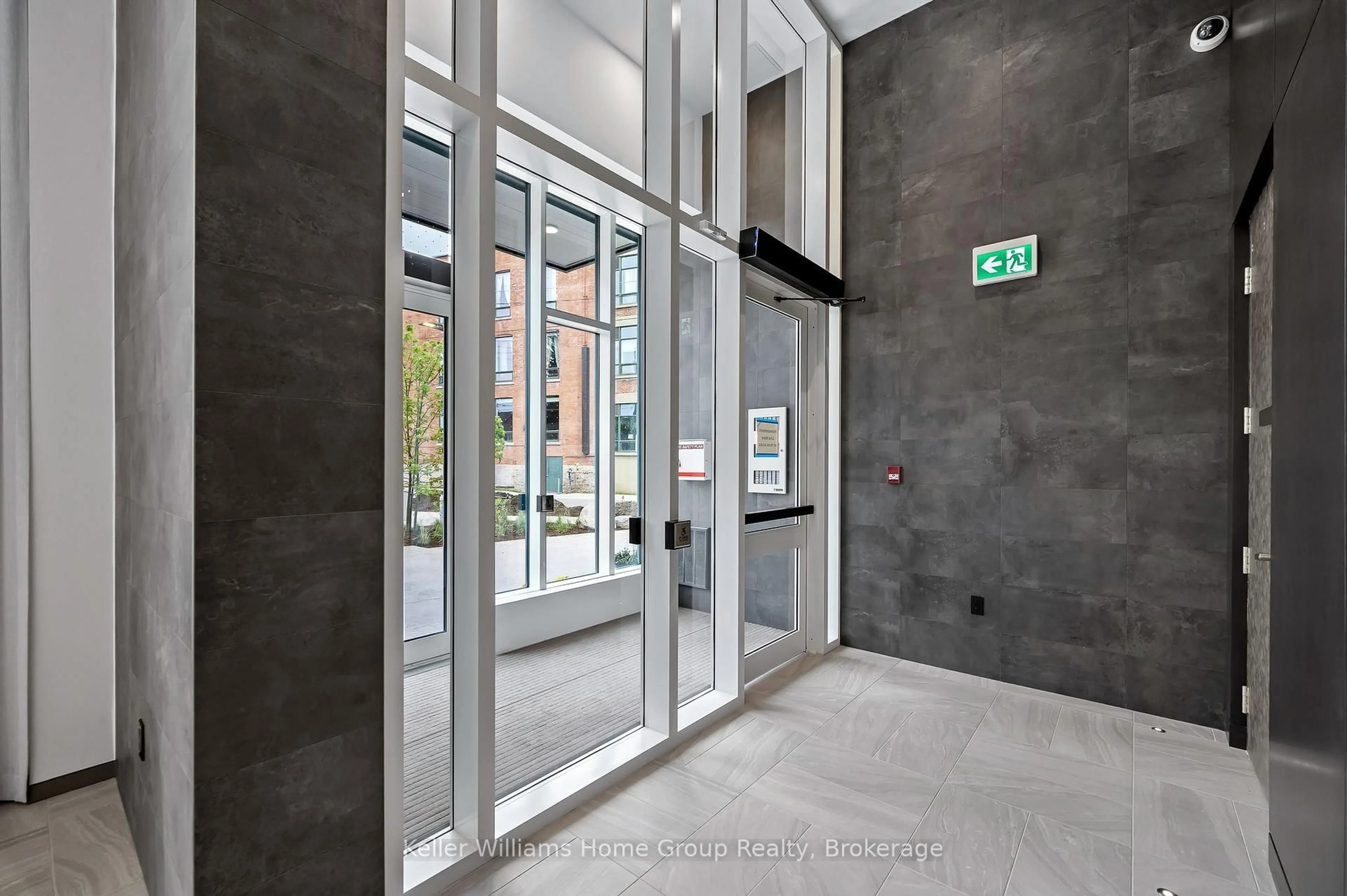 Indoor foyer for 93 Arthur St #714, Guelph Ontario N1E 0T3