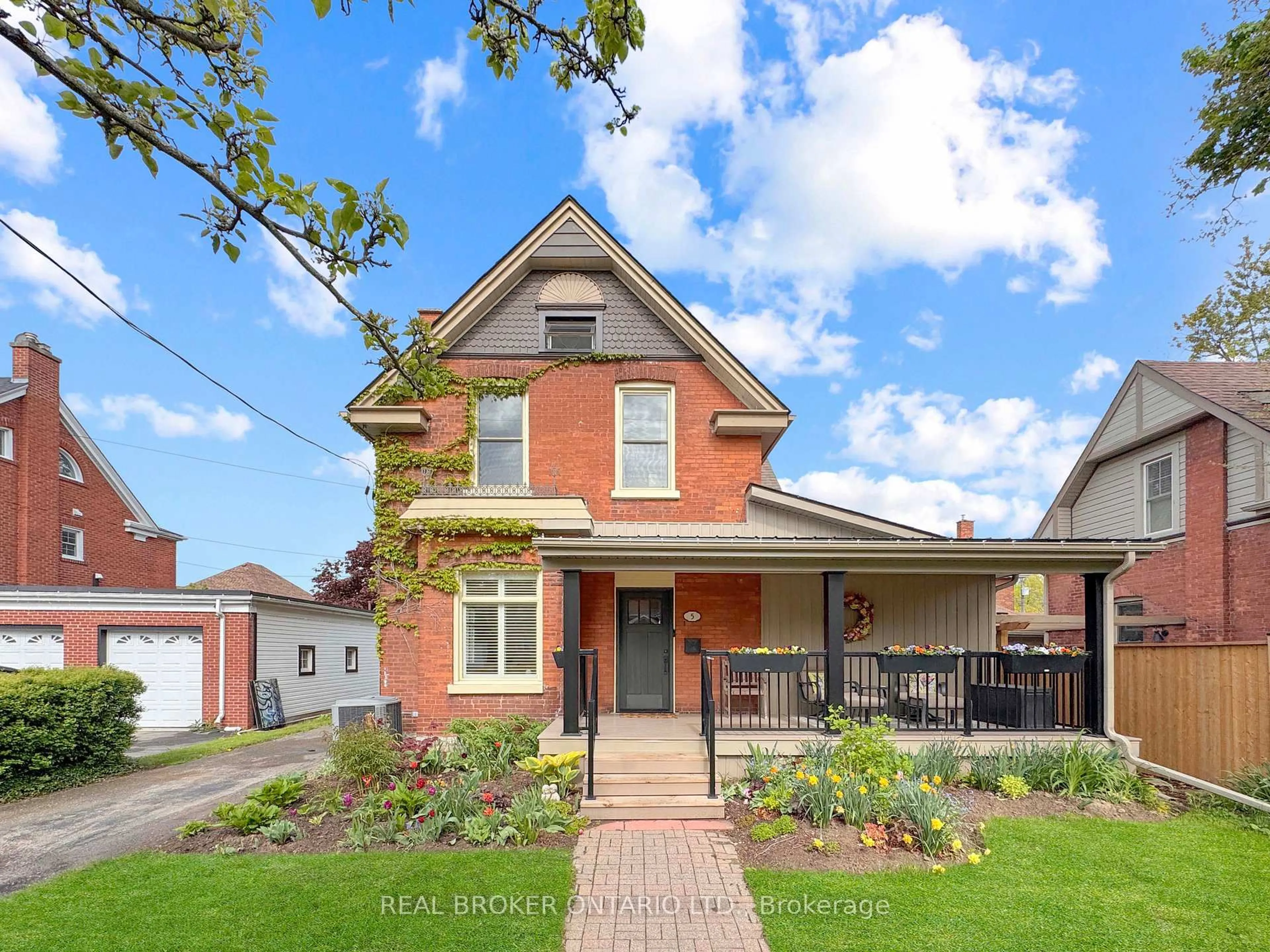 Home with brick exterior material, street for 5 Hawarden Ave, Brantford Ontario N3T 4H2