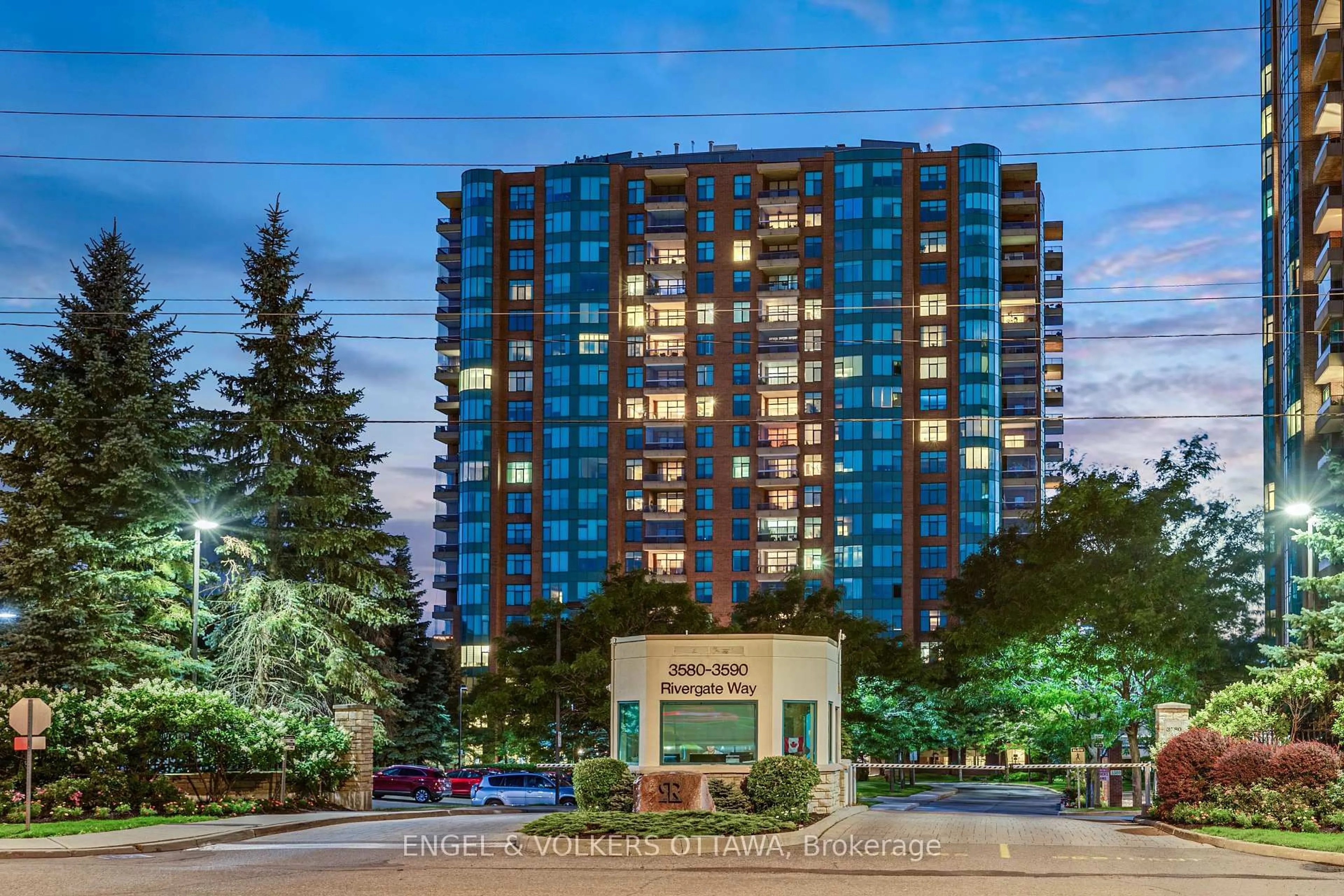 Indoor foyer for 3590 Rivergate Way #903, Ottawa Ontario K1V 1V6