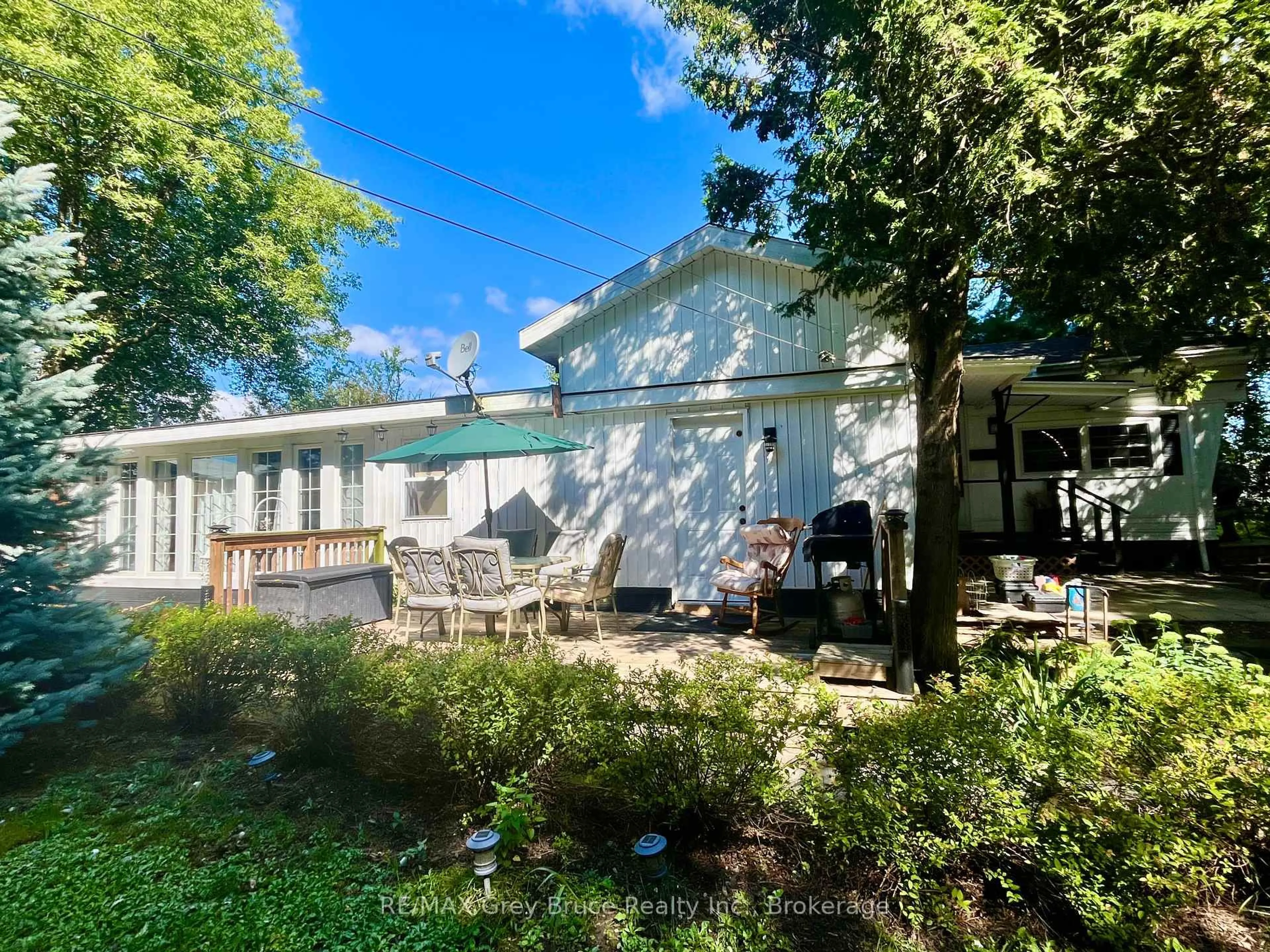 A pic from outside/outdoor area/front of a property/back of a property/a pic from drone, unknown for 126 Harvey St, Georgian Bluffs Ontario N0H 2N0