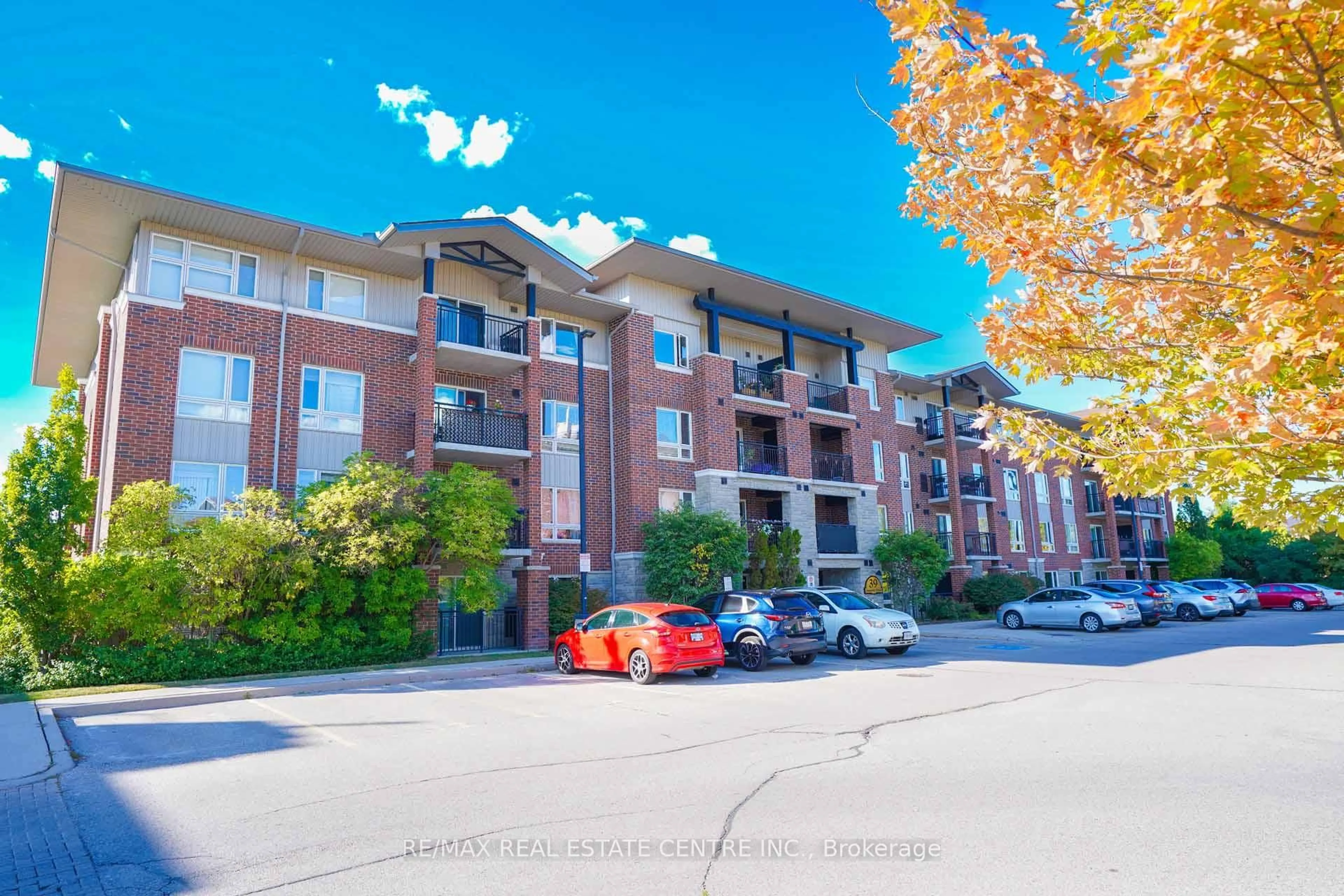 Unknown for 39 Goodwin Dr #106, Guelph Ontario N1L 0E5