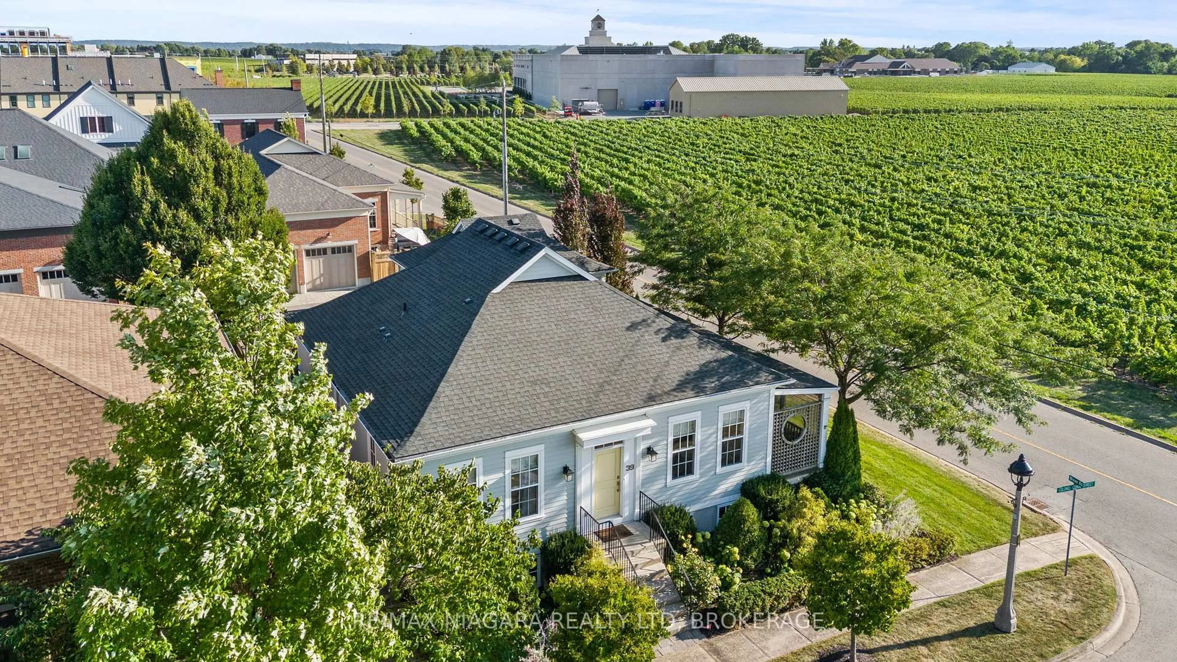 A pic from outside/outdoor area/front of a property/back of a property/a pic from drone, unknown for 39 COLONEL COHOE St, Niagara-on-the-Lake Ontario L0S 1J0