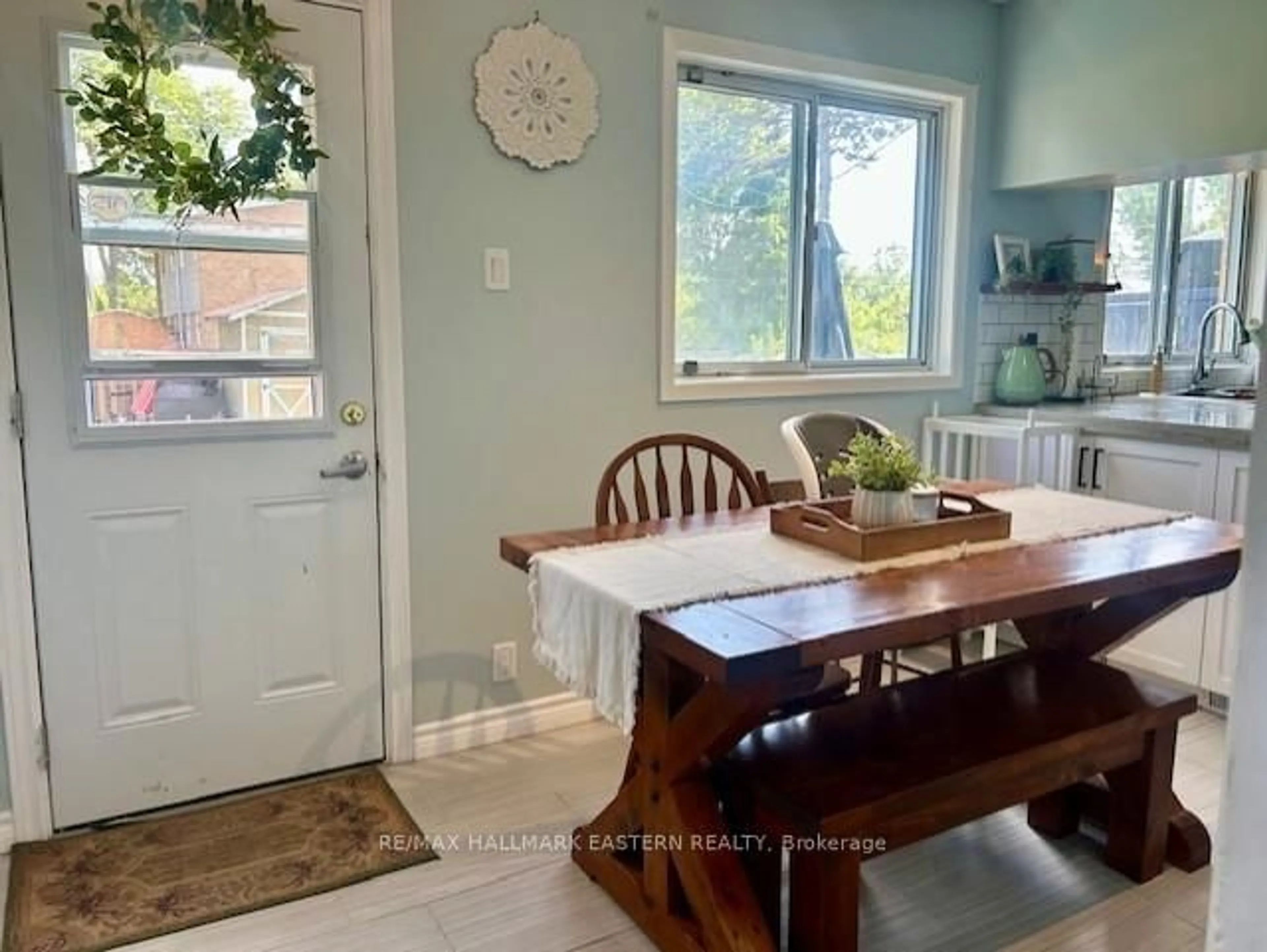 Open concept kitchen, ceramic/tile floor for 3 Maryknoll Ave, Kawartha Lakes Ontario K9V 1A7