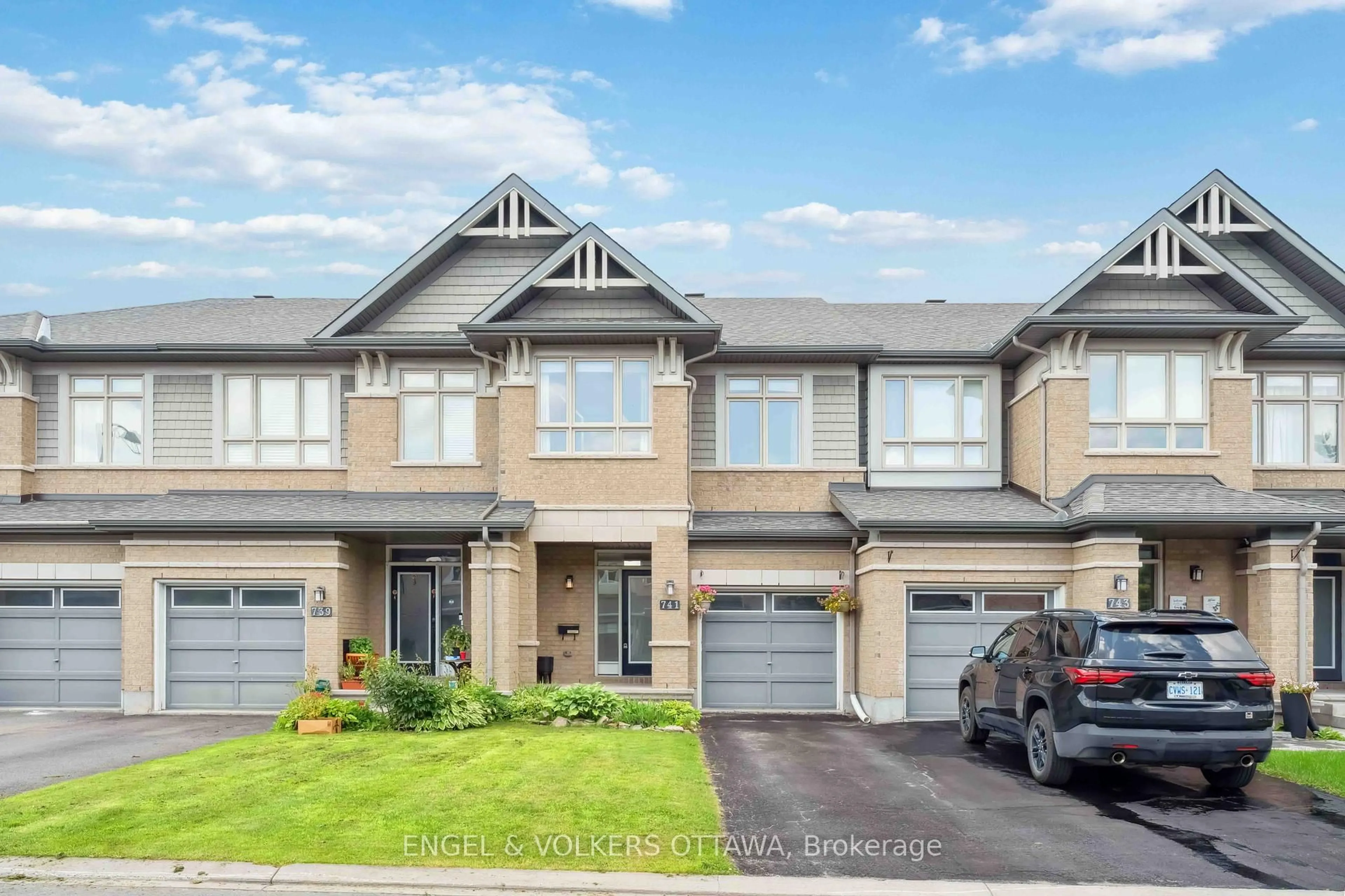 Unknown for 741 Morningstar Way, Ottawa Ontario K1W 0G6