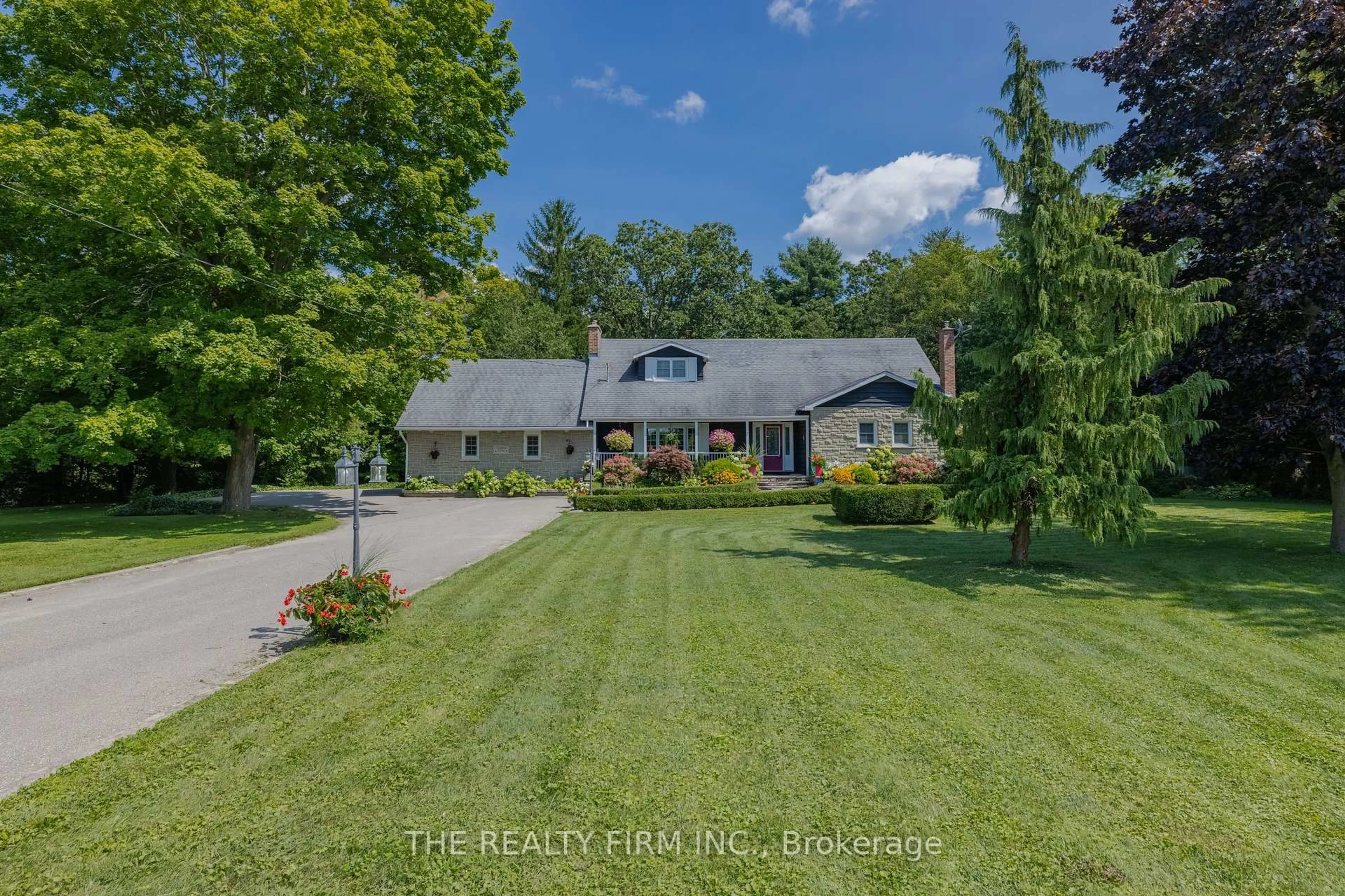 A pic from outside/outdoor area/front of a property/back of a property/a pic from drone, unknown for 2294 Harris Rd, Thames Centre Ontario N0L 1G5