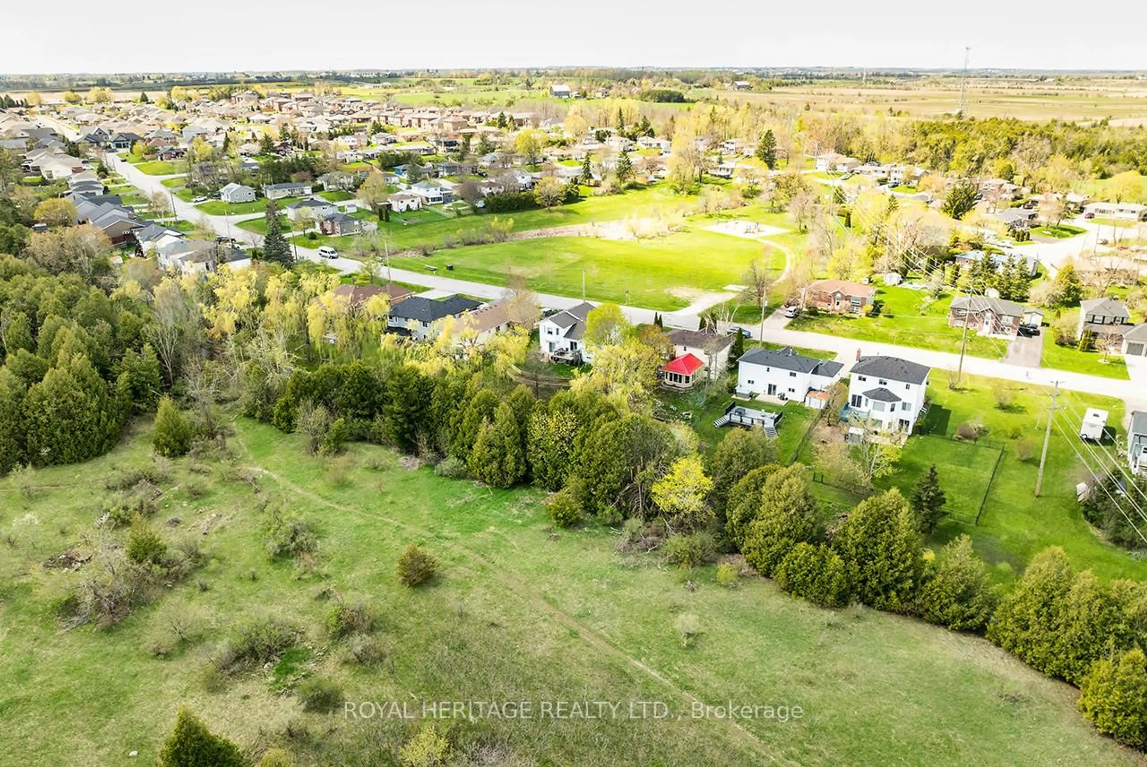 A pic from outside/outdoor area/front of a property/back of a property/a pic from drone, unknown for 54 Champlain Blvd, Kawartha Lakes Ontario K9V 4R1