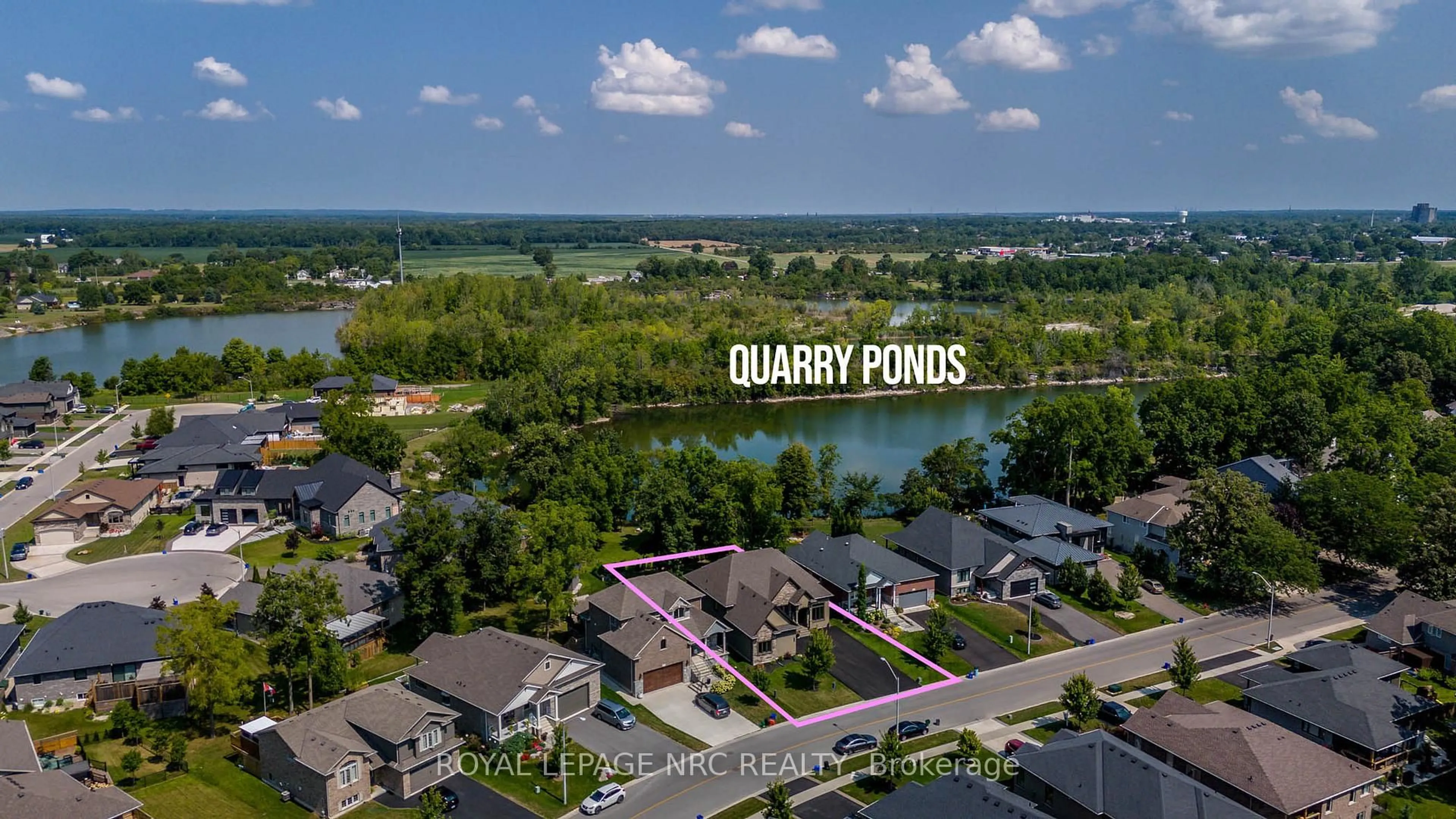 A pic from outside/outdoor area/front of a property/back of a property/a pic from drone, water/lake/river/ocean view for 713 Clarence St, Port Colborne Ontario L3K 6B8