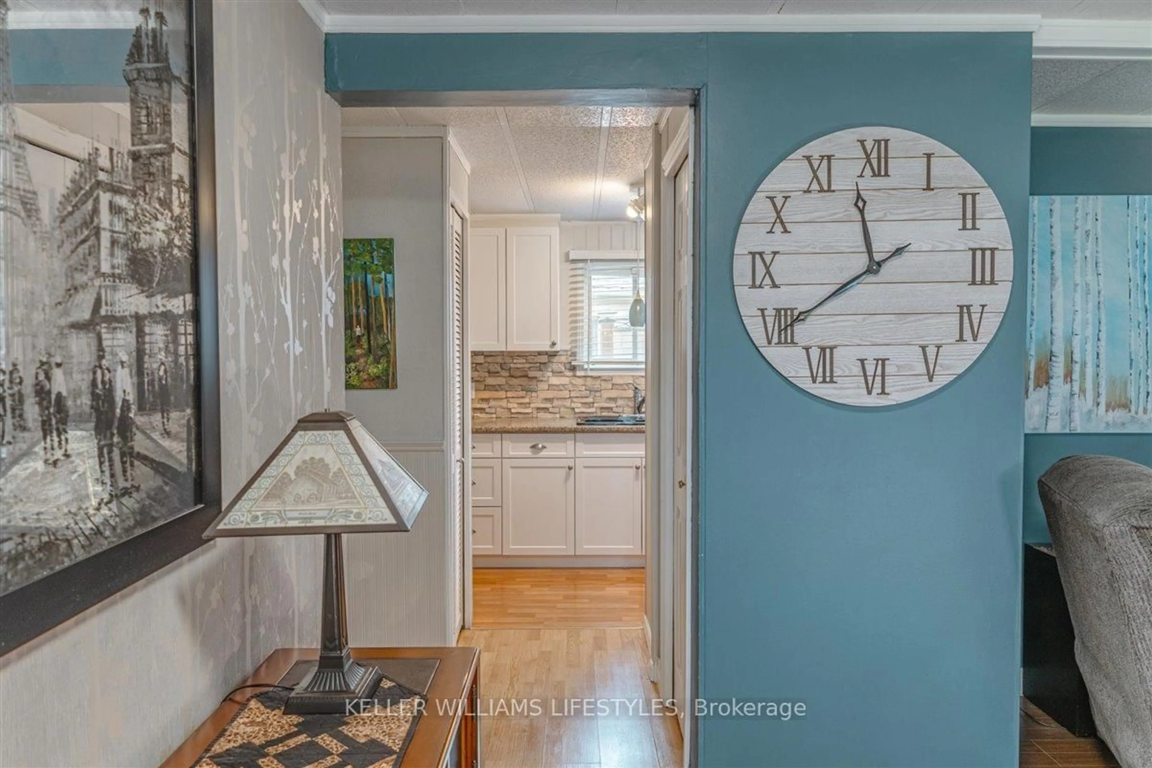 Indoor entryway for 239 Southwind Crt, South Huron Ontario N0M 1T0