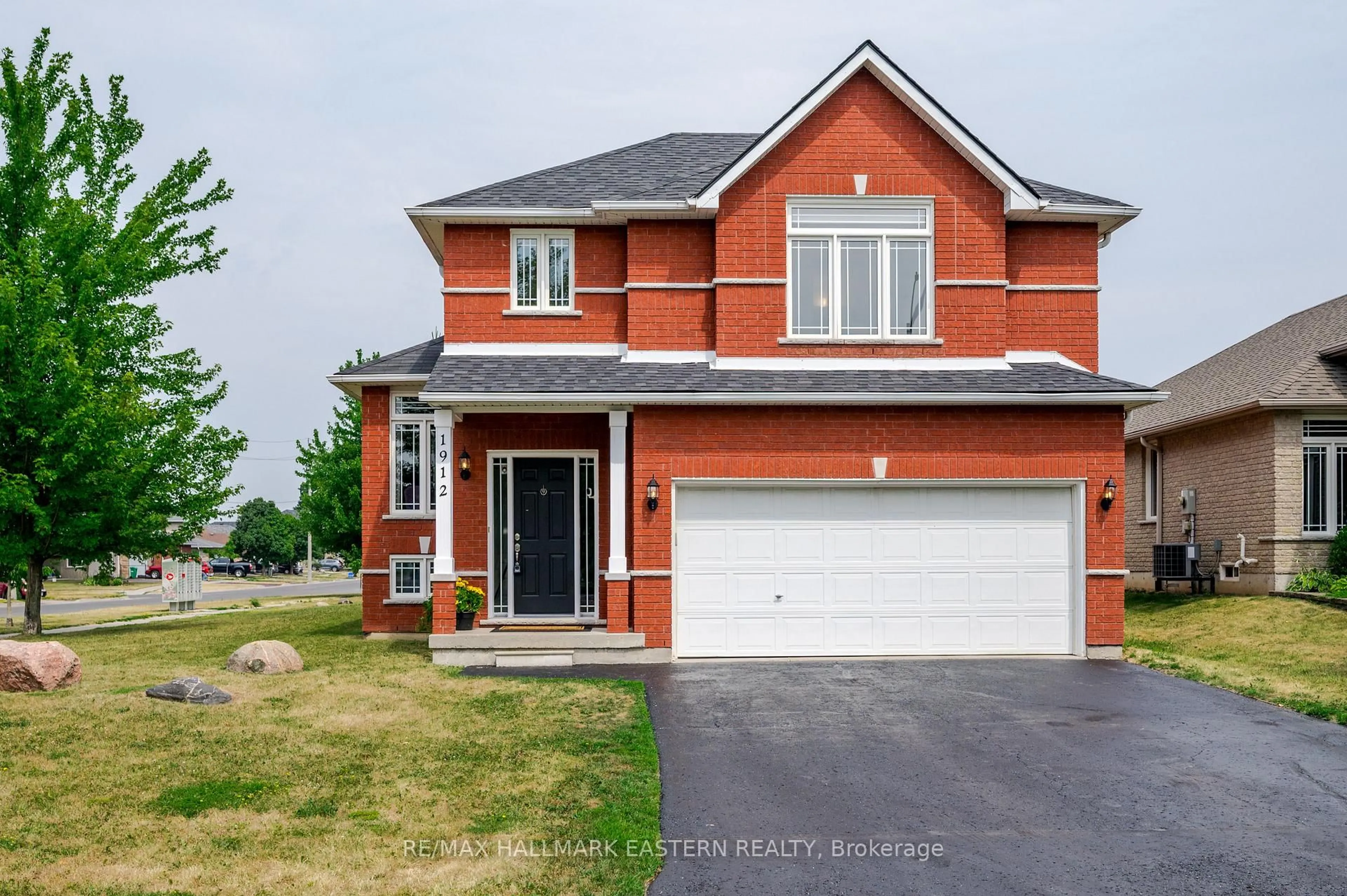 Home with brick exterior material, street for 1912 Giles Ave, Peterborough Ontario K9K 2P3