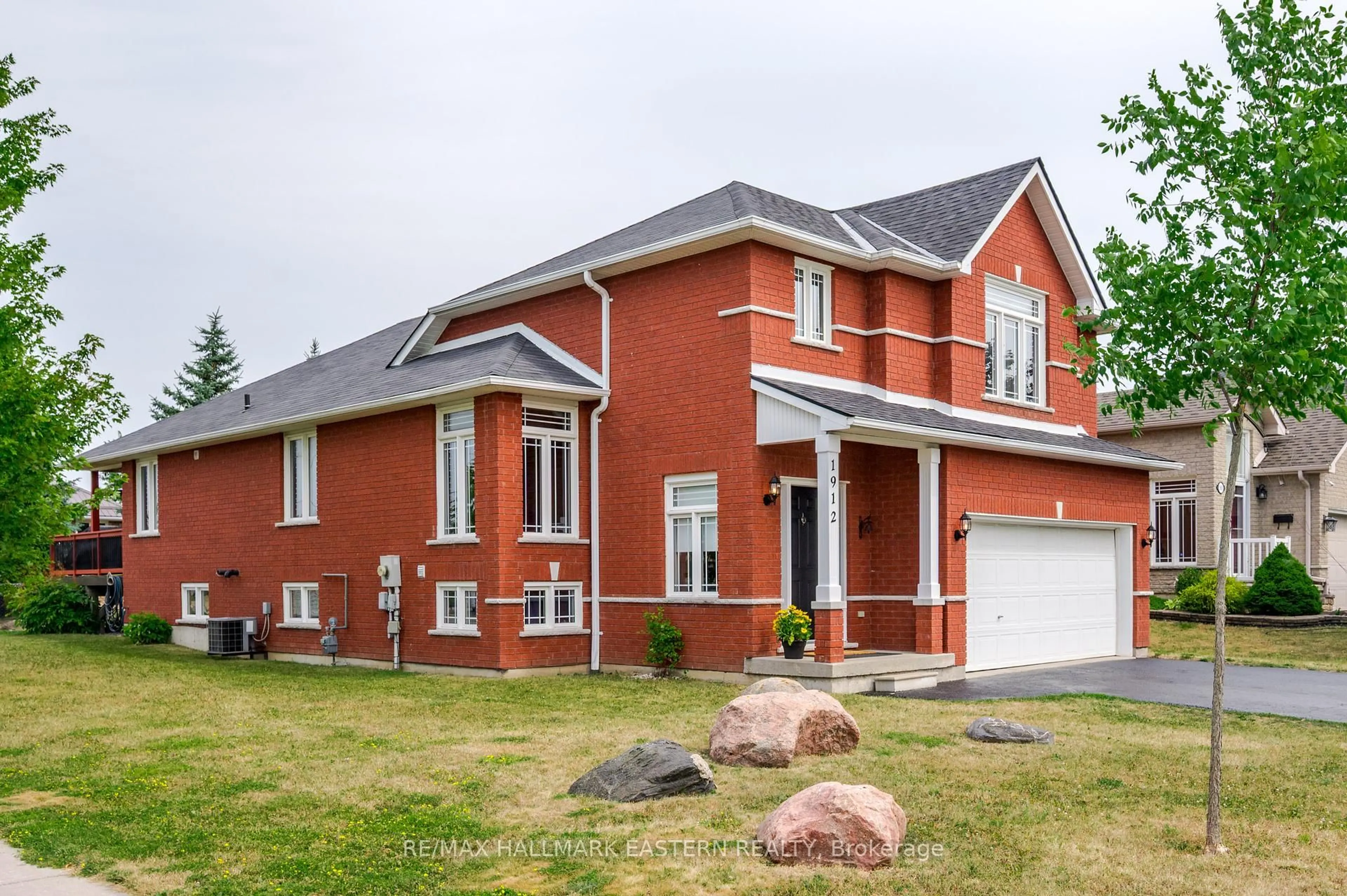 Home with brick exterior material, street for 1912 Giles Ave, Peterborough Ontario K9K 2P3