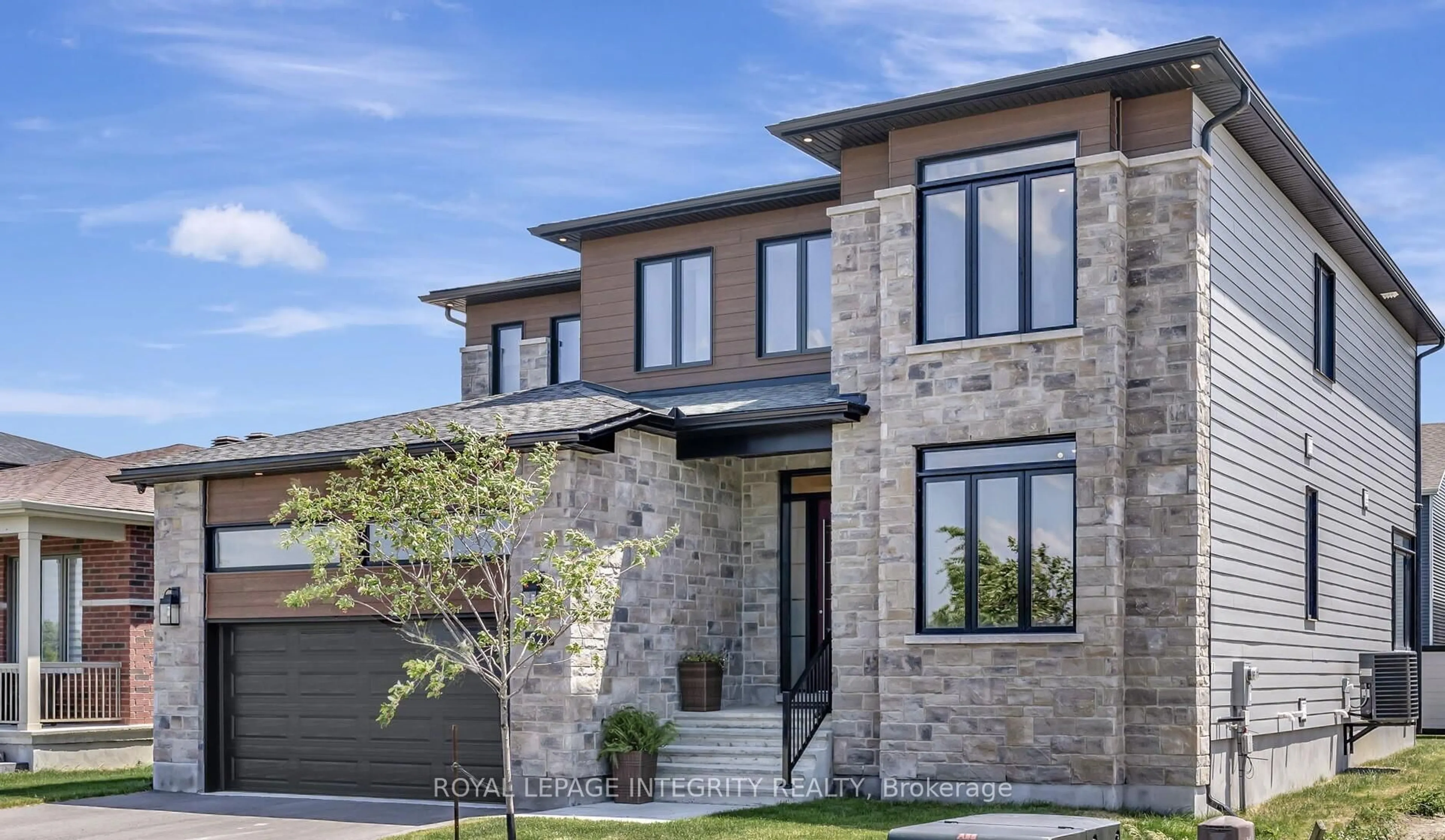 Home with brick exterior material, street for 621 Noriker Crt, Richmond Ontario K0A 2Z0