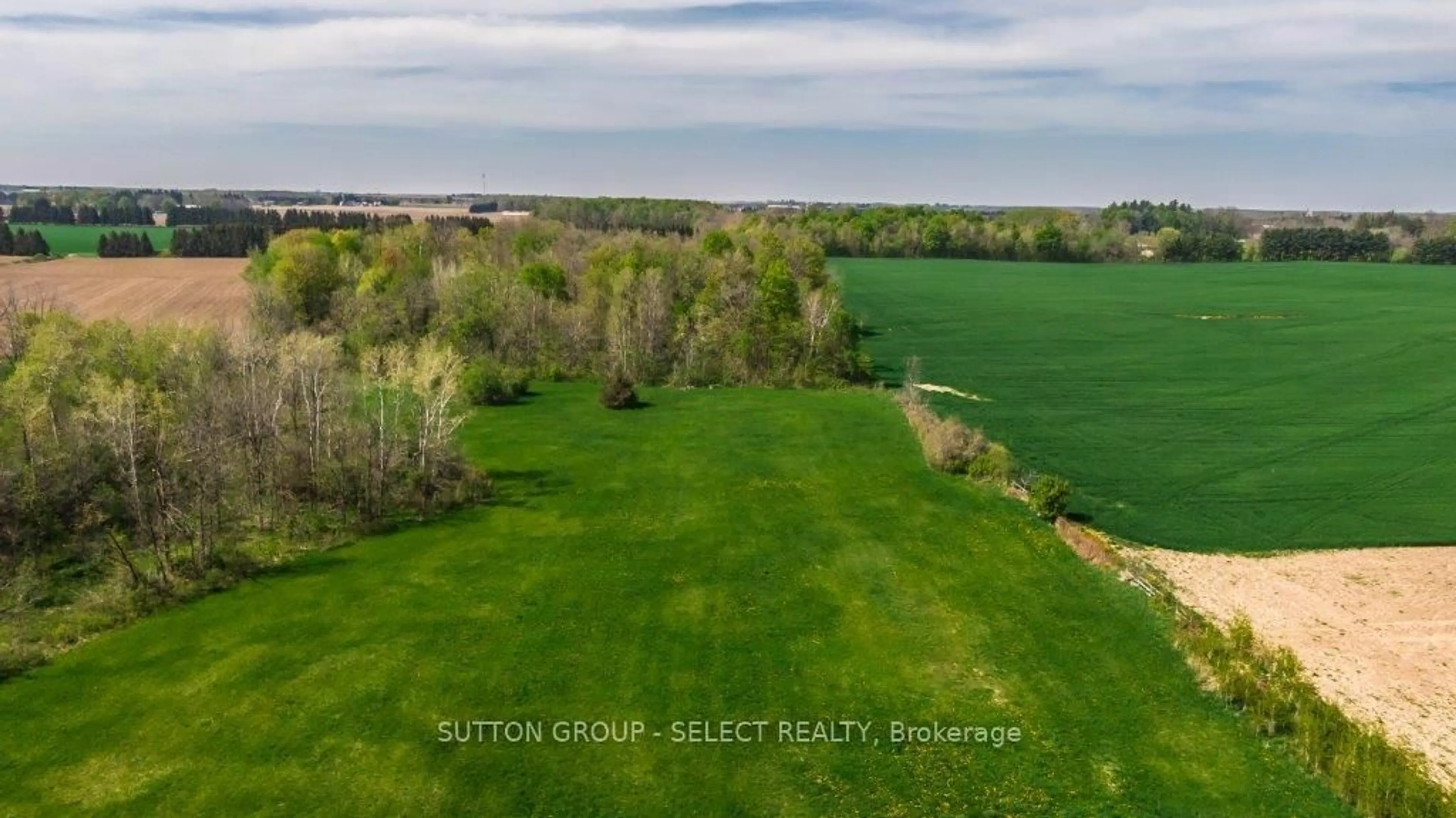 A pic from outside/outdoor area/front of a property/back of a property/a pic from drone, water/lake/river/ocean view for 17750 WYTON Dr, Thames Centre Ontario N0M 2P0