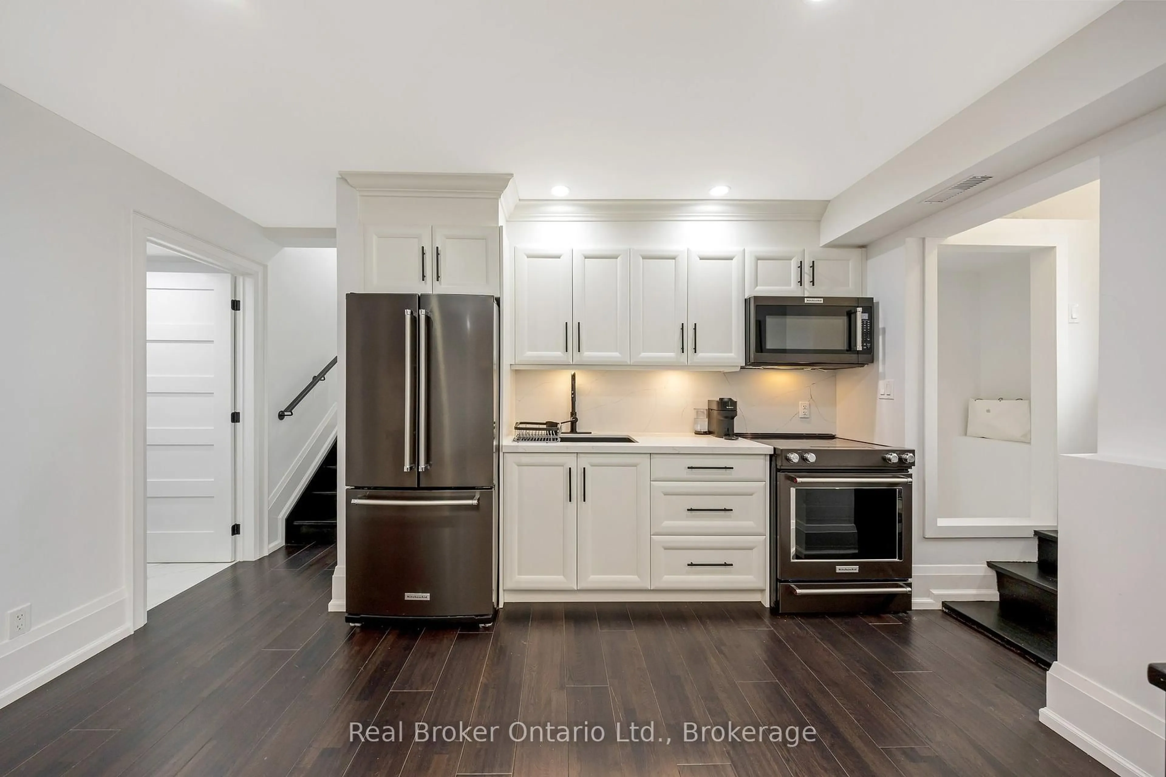 Open concept kitchen, unknown for 5938 Trafalgar Rd, Erin Ontario N0B 1Z0