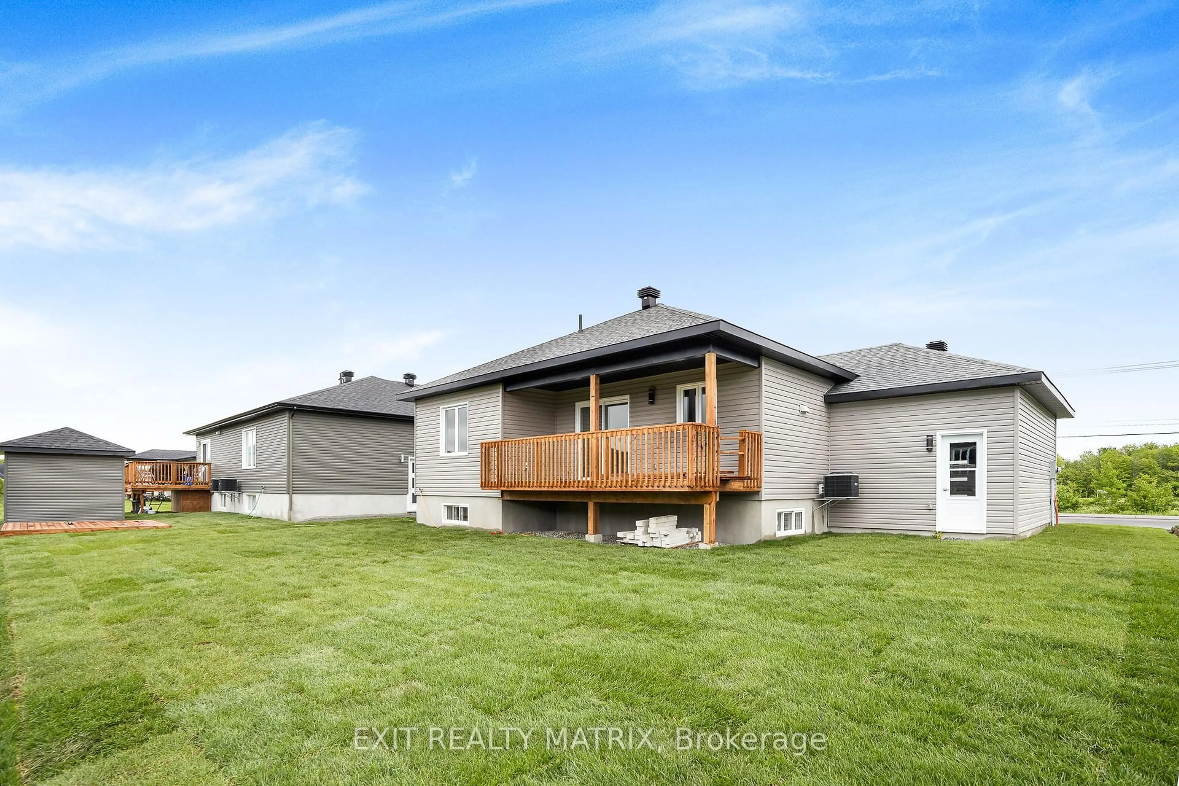 Unknown for 700 WEST St, Hawkesbury Ontario K6A 3X1