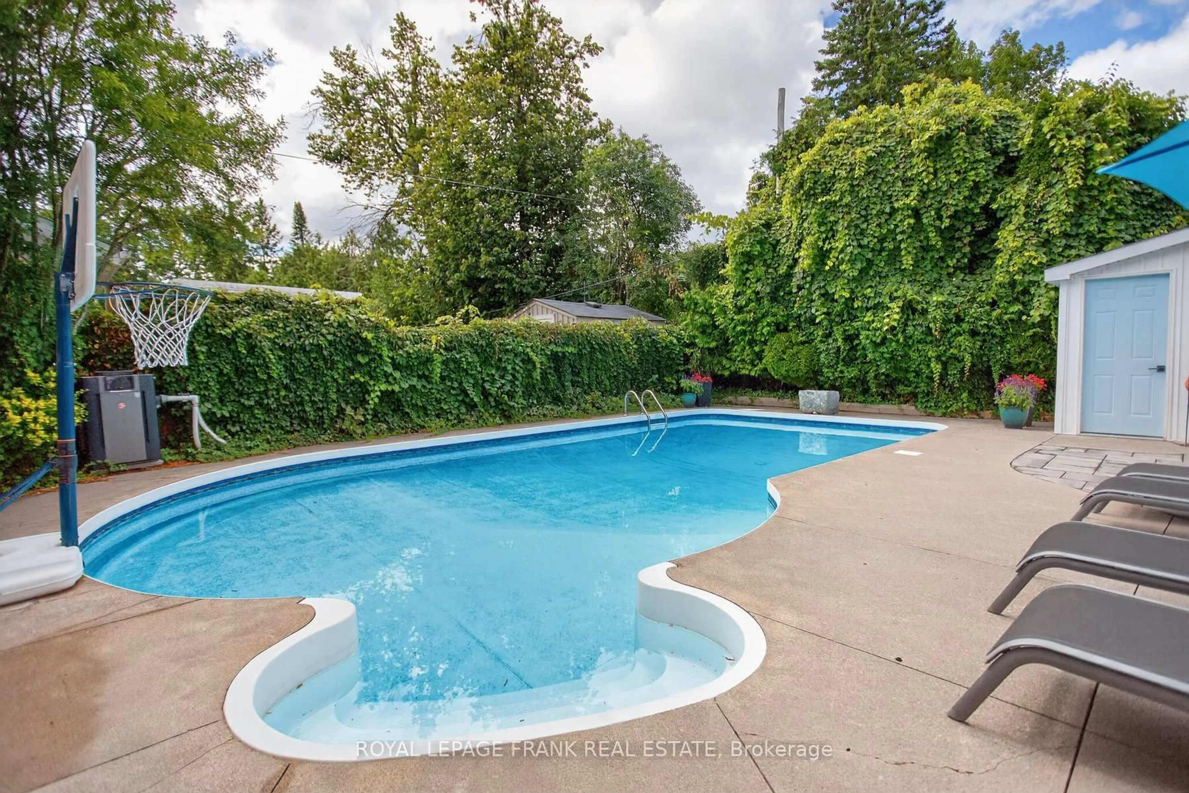 Pool for 1805 Parkwood Circ, Peterborough Ontario K9J 8C3
