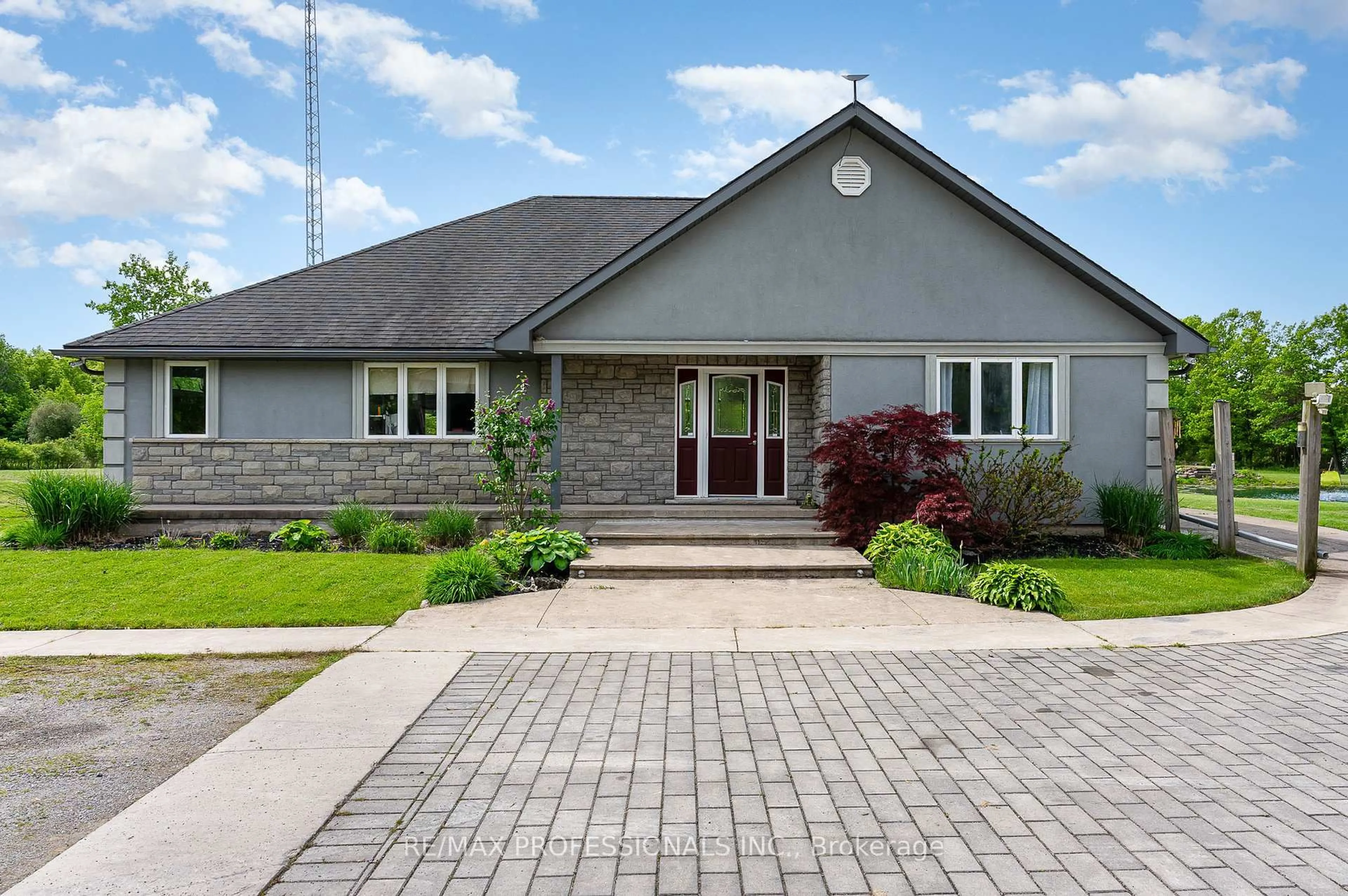Home with brick exterior material, street for 1961 Townline Rd, Fort Erie Ontario L0S 1S0
