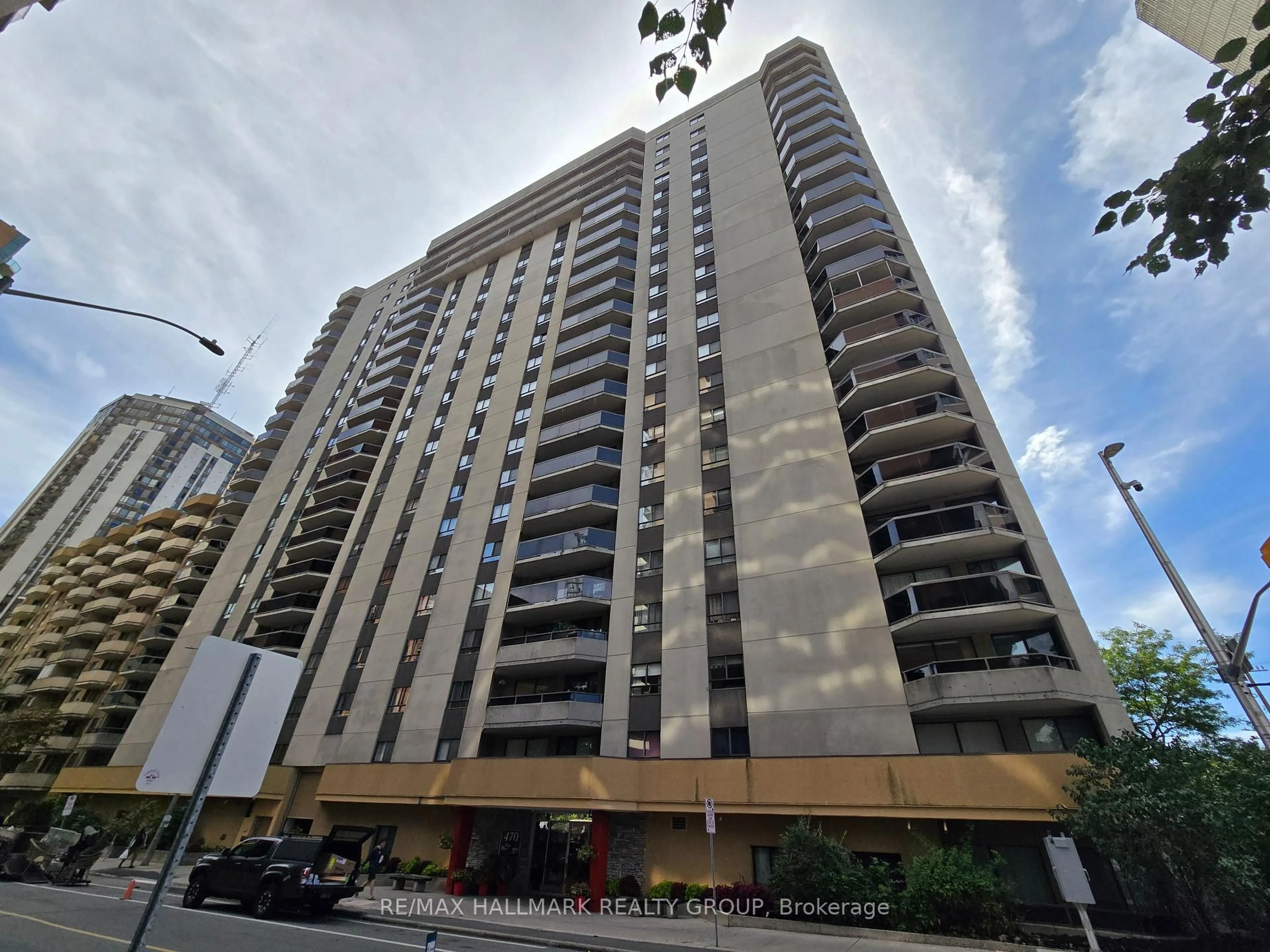 Unknown for 470 Laurier Ave #308, Ottawa Ontario K1R 7W9