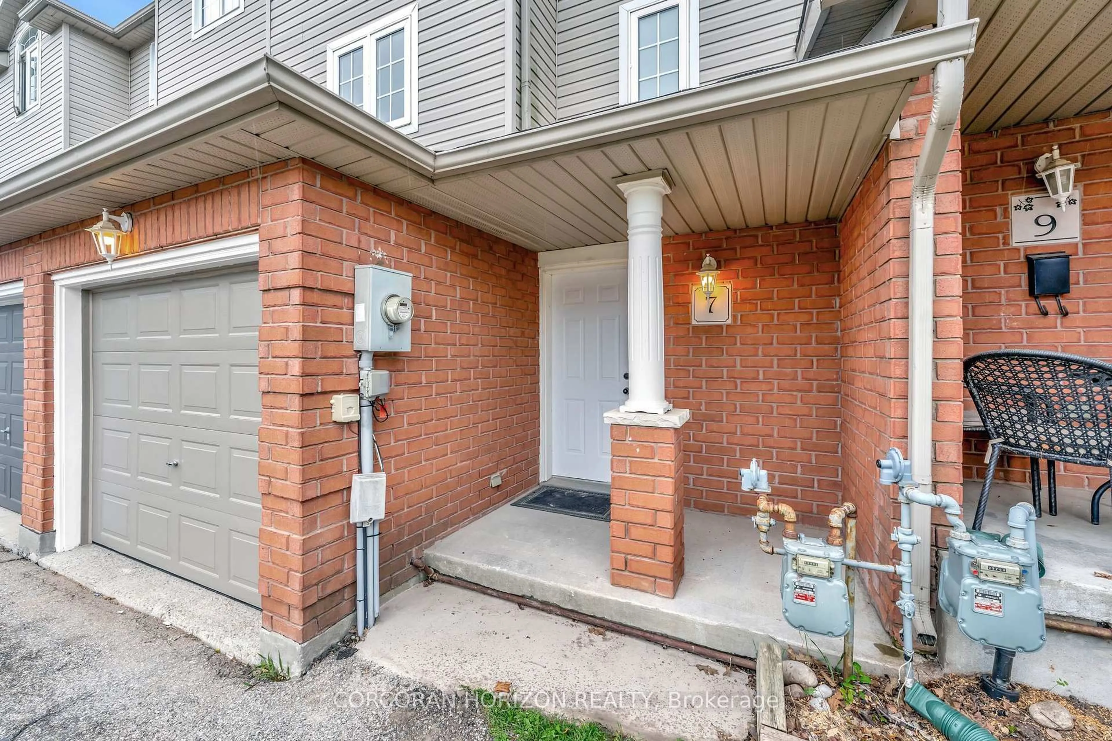 Unknown for 7 Ferncliffe St, Cambridge Ontario N1T 2C8