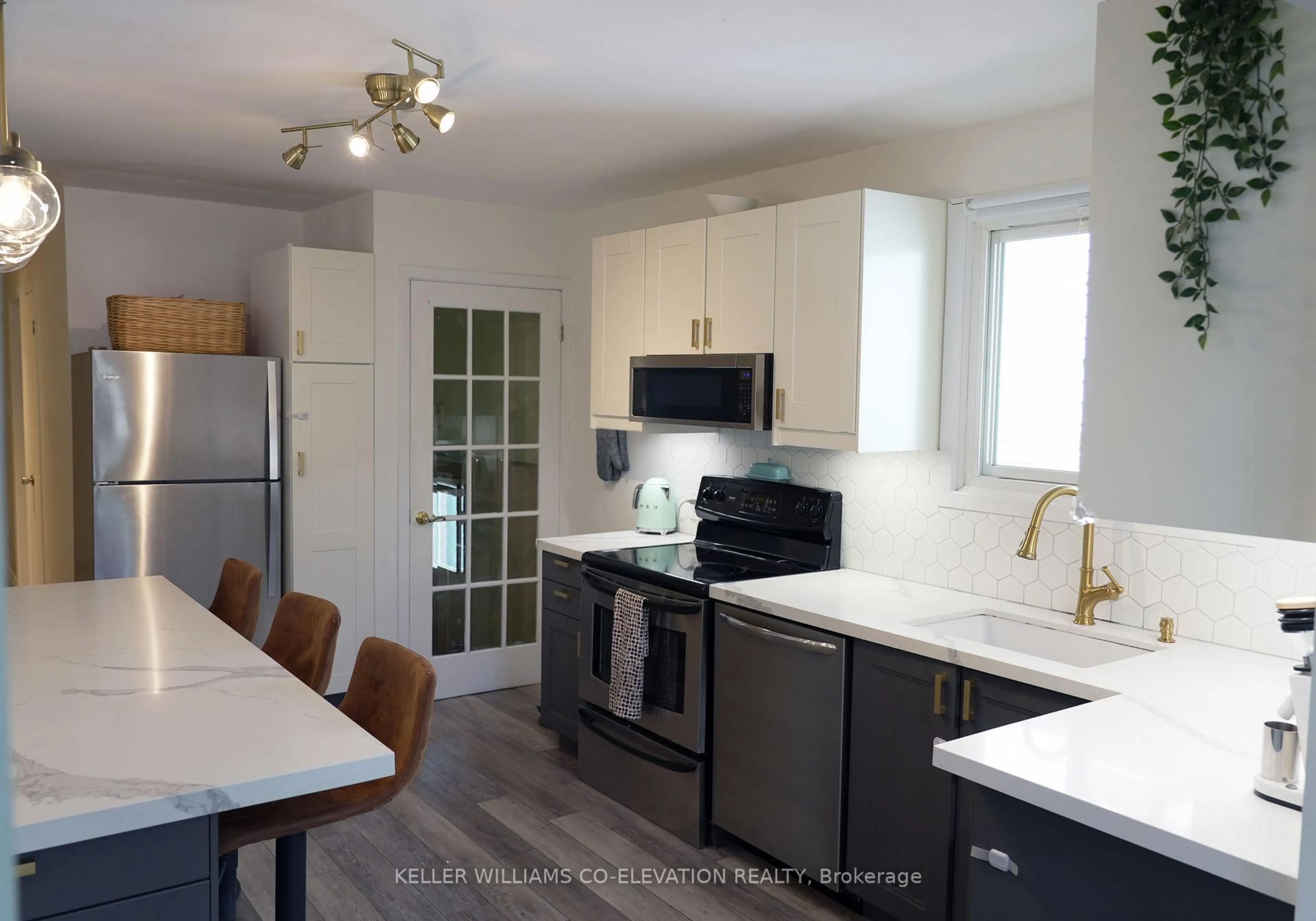 Open concept kitchen, unknown for 5 Mountain Ave, Hamilton Ontario L8G 3Z5