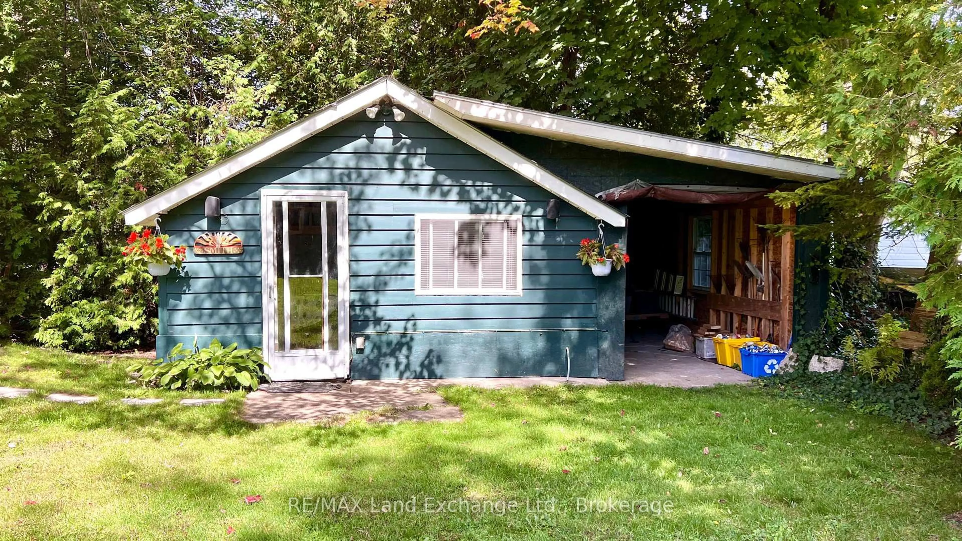 Shed for 702 Yosacha Pl, Huron-Kinloss Ontario N2Z 2X3