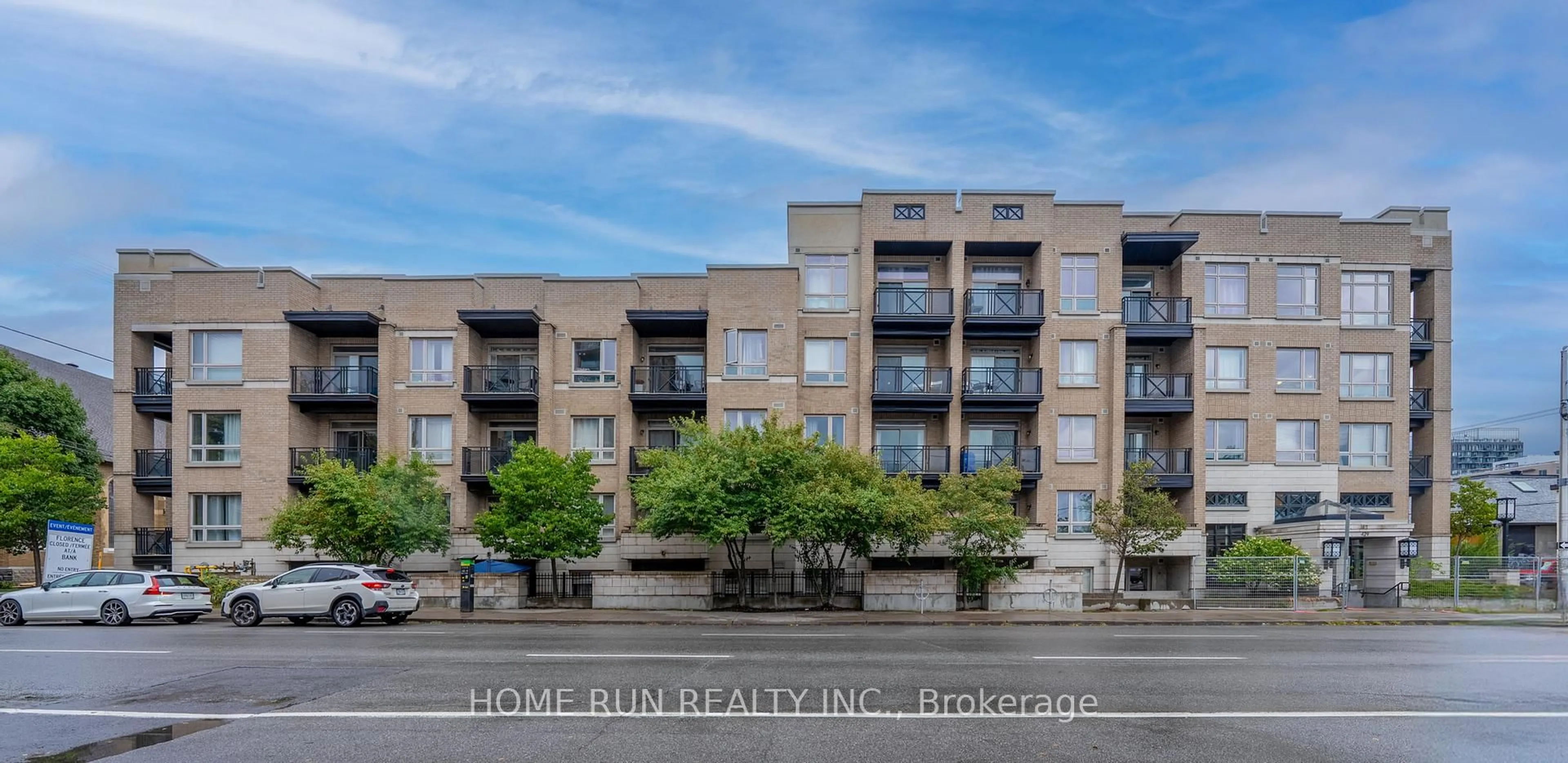 A pic from outside/outdoor area/front of a property/back of a property/a pic from drone, unknown for 429 Kent St #210, Ottawa Ontario K2P 1B5