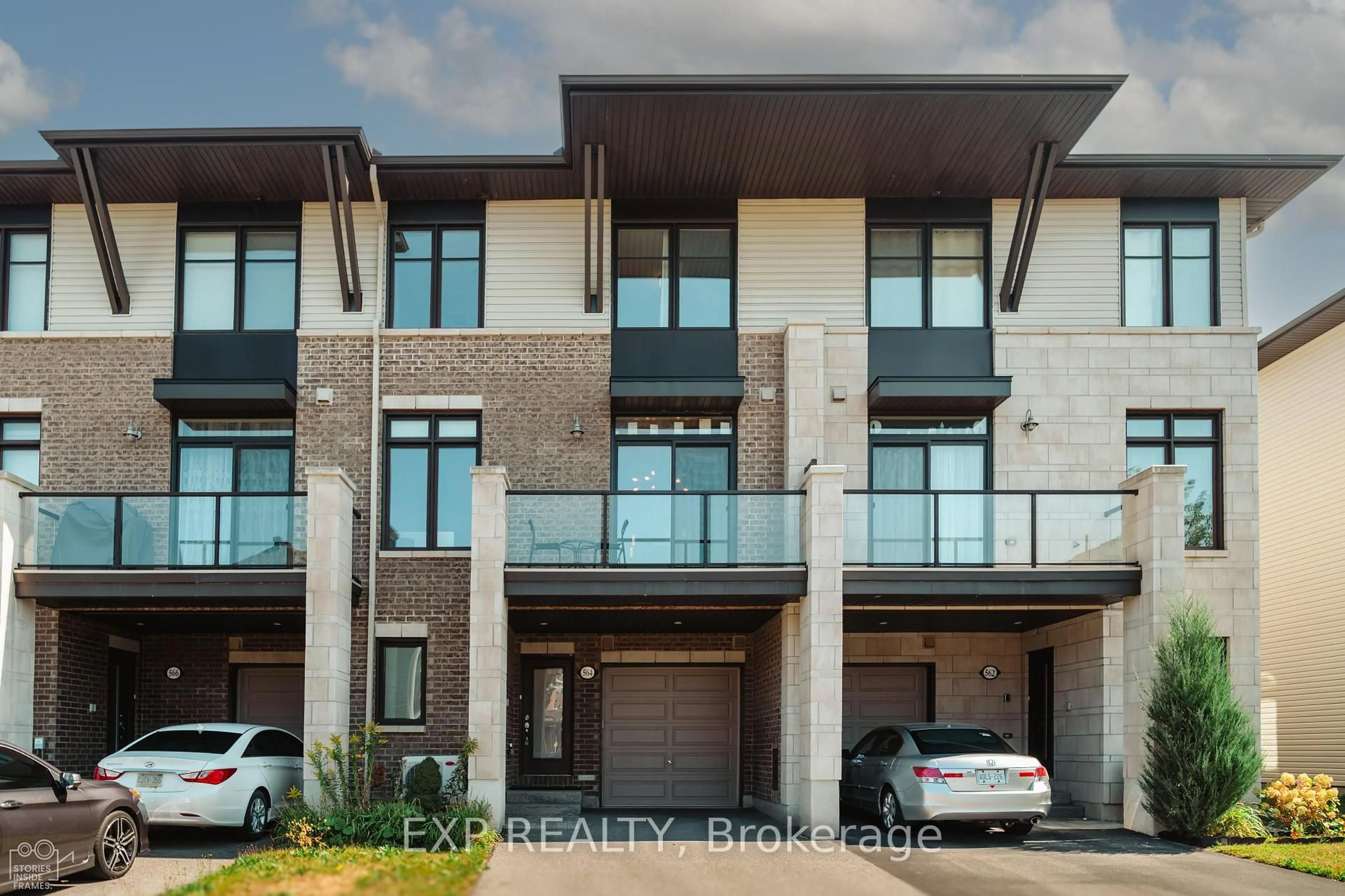 Home with brick exterior material, street for 564 Labrador Cres, Ottawa Ontario K1T 0R3