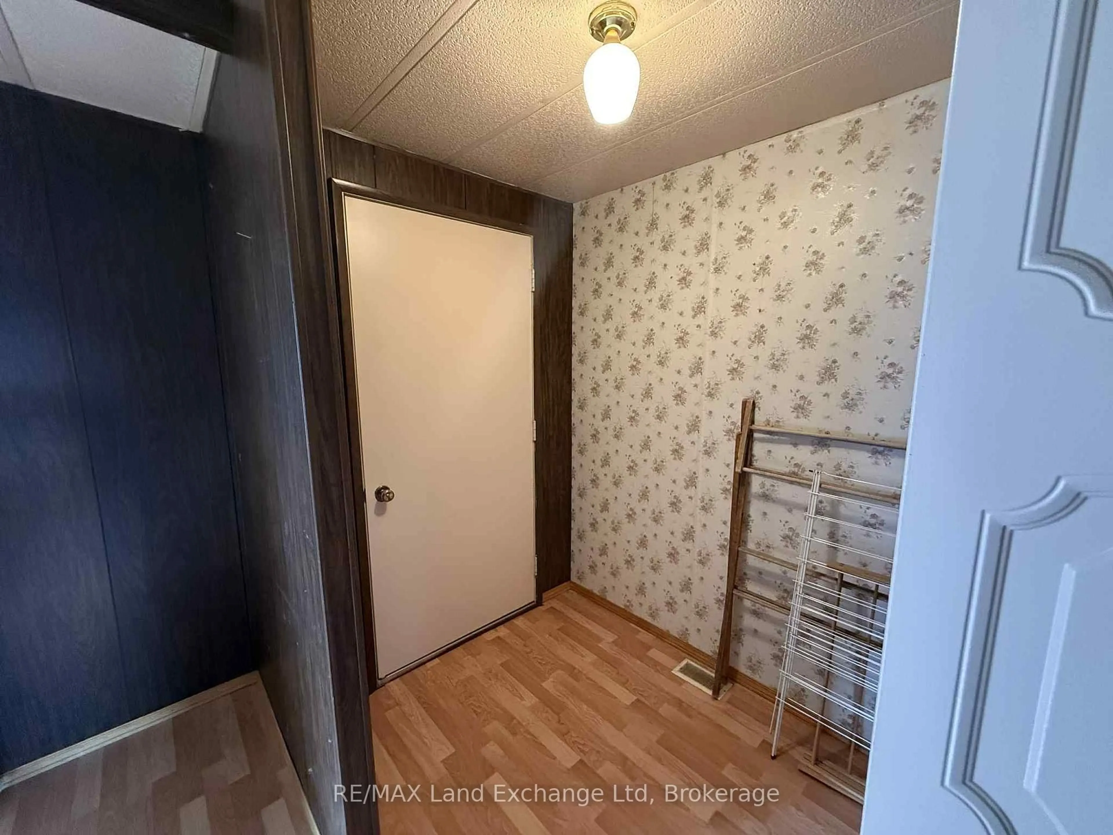 A pic of a room for 389 Catherine St, North Huron Ontario N0G 2W0