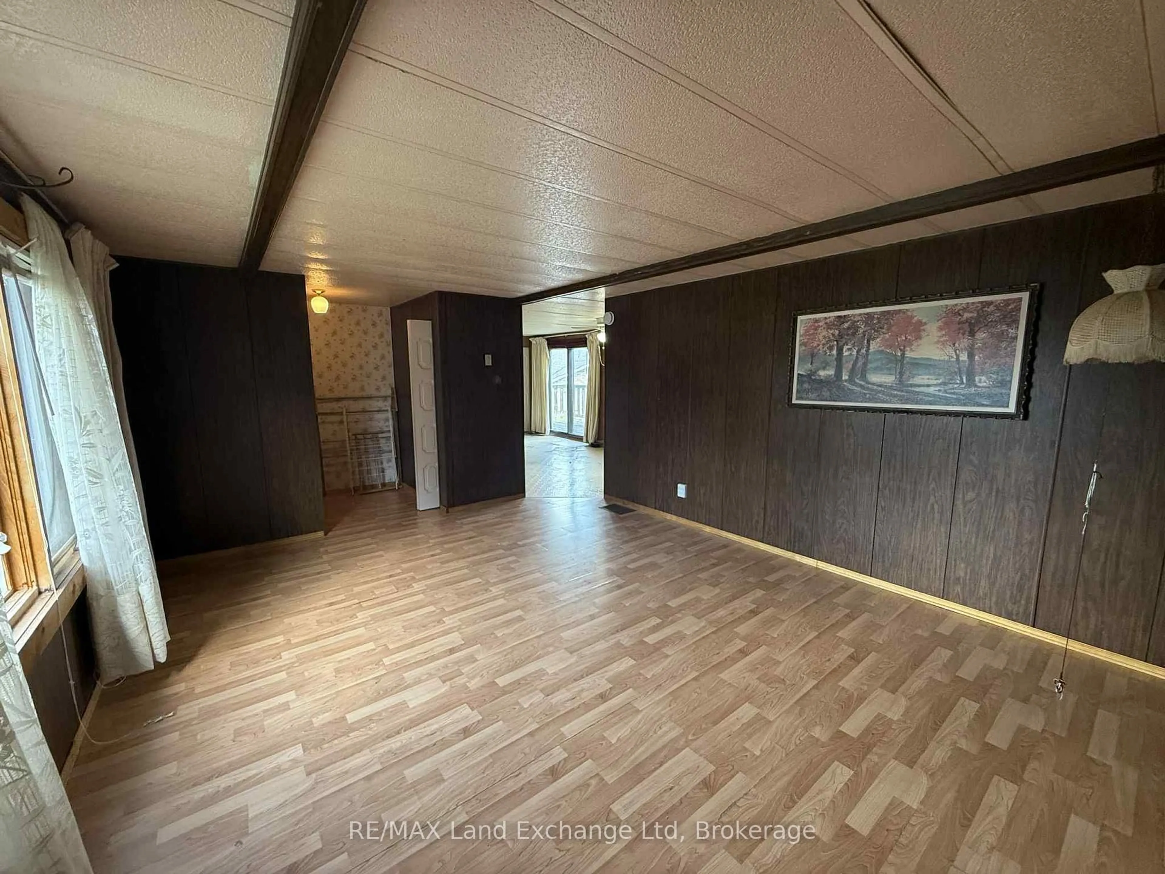 A pic of a room for 389 Catherine St, North Huron Ontario N0G 2W0