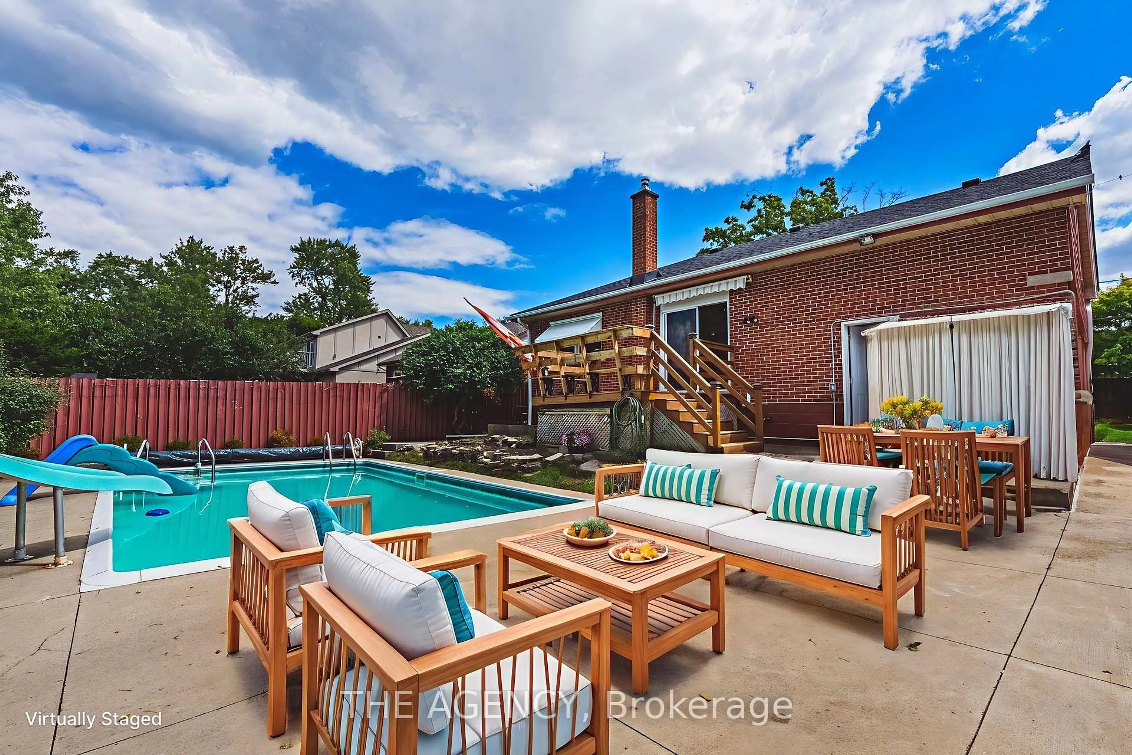 Patio, water/lake/river/ocean view for 40 Wyngate Ave, Hamilton Ontario L8G 1T2