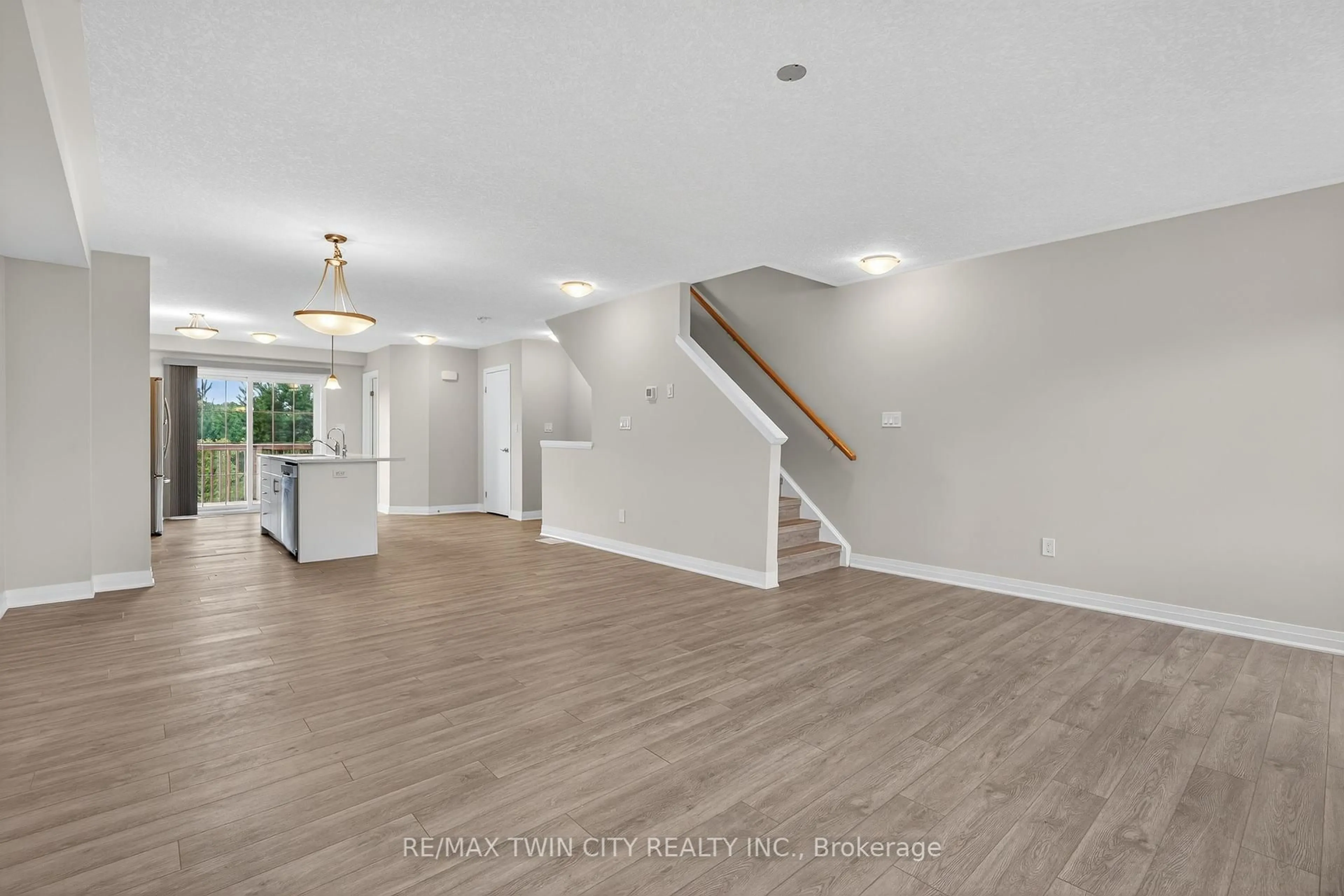 Unknown for 311 Woolwich St #43, Waterloo Ontario N2K 0H4