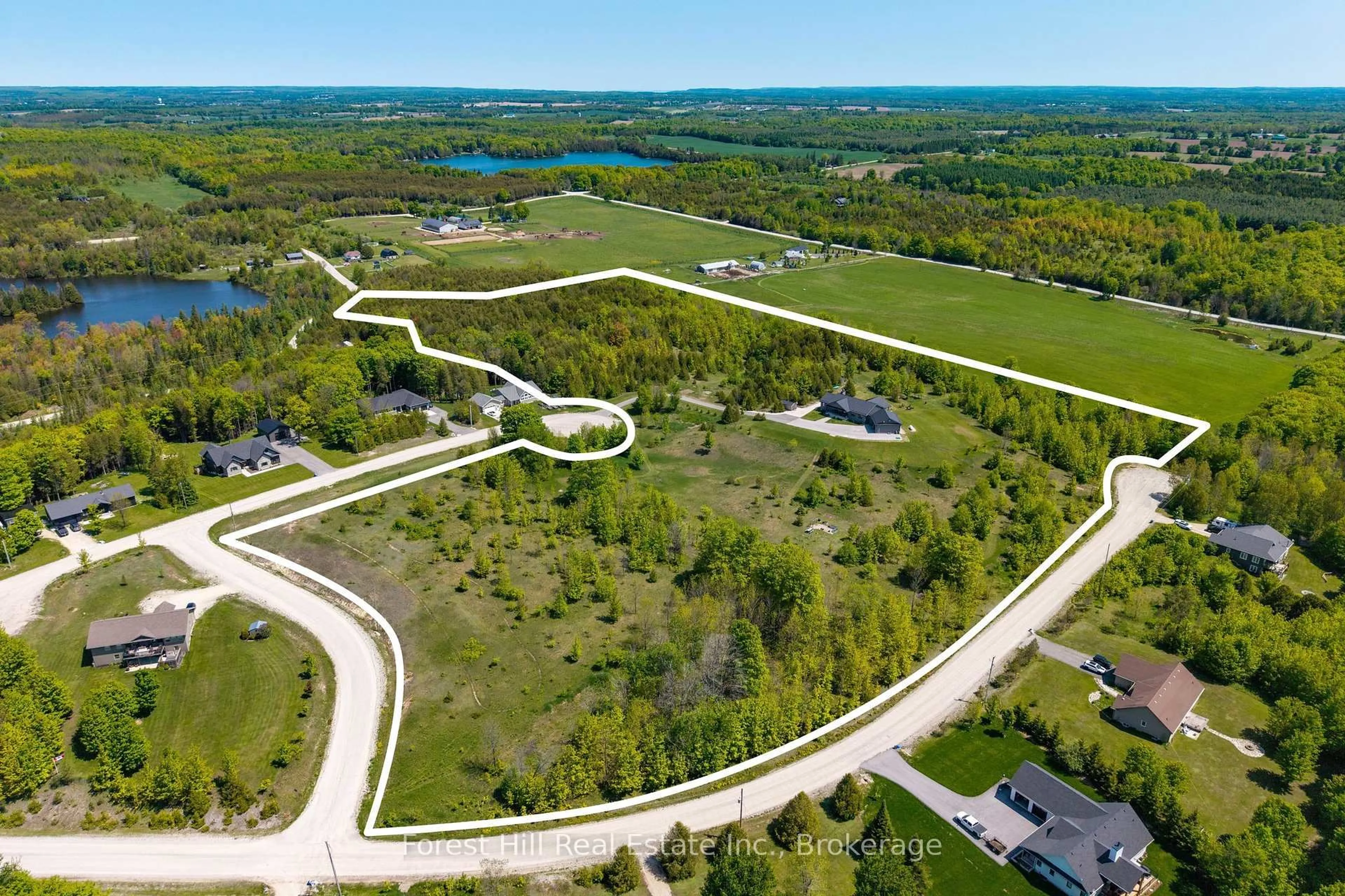 A pic from outside/outdoor area/front of a property/back of a property/a pic from drone, water/lake/river/ocean view for 240 Lookout Dr, West Grey Ontario N0C 1H0