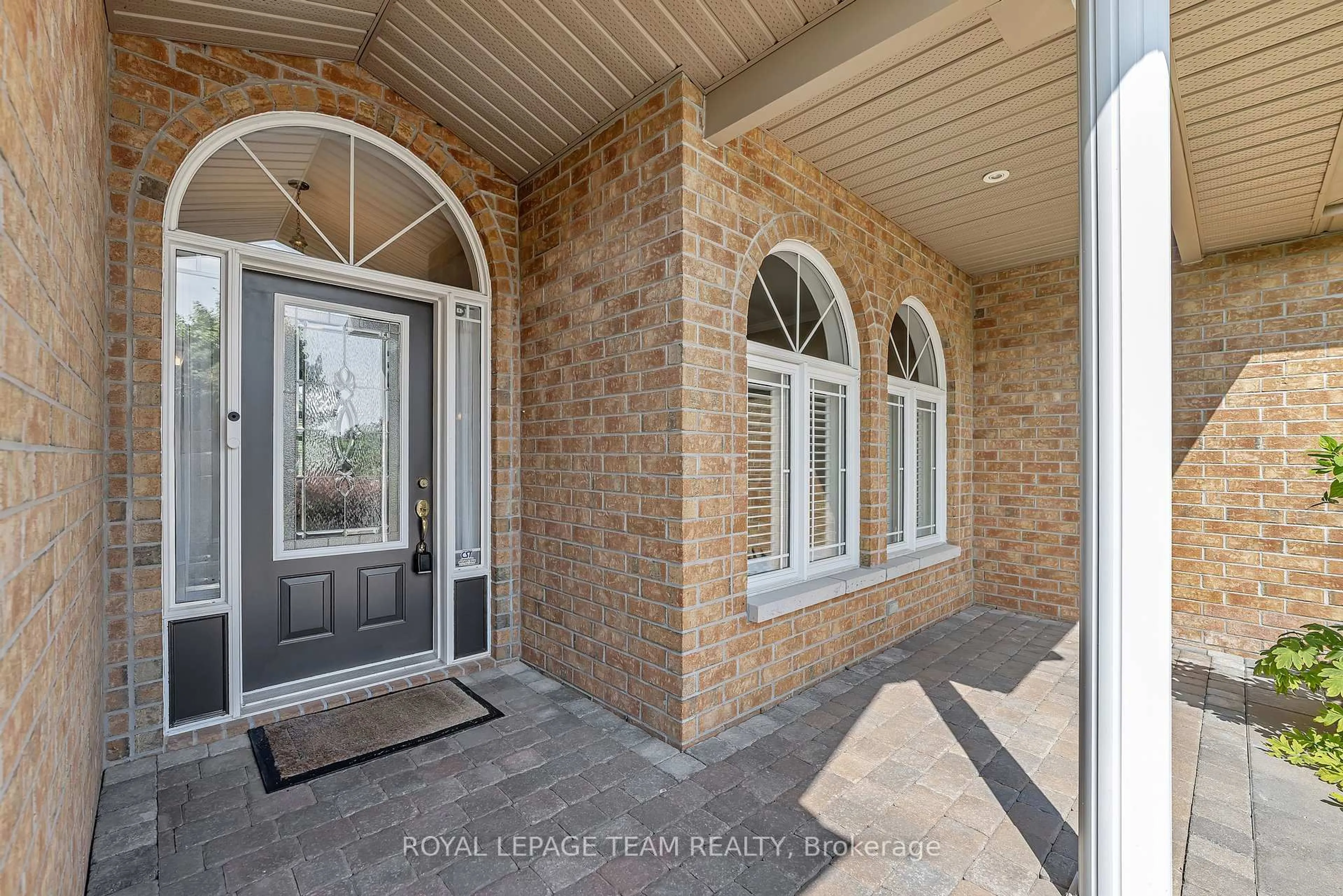 Indoor entryway for 1426 Spartan Grove St, Ottawa Ontario K4P 1R6